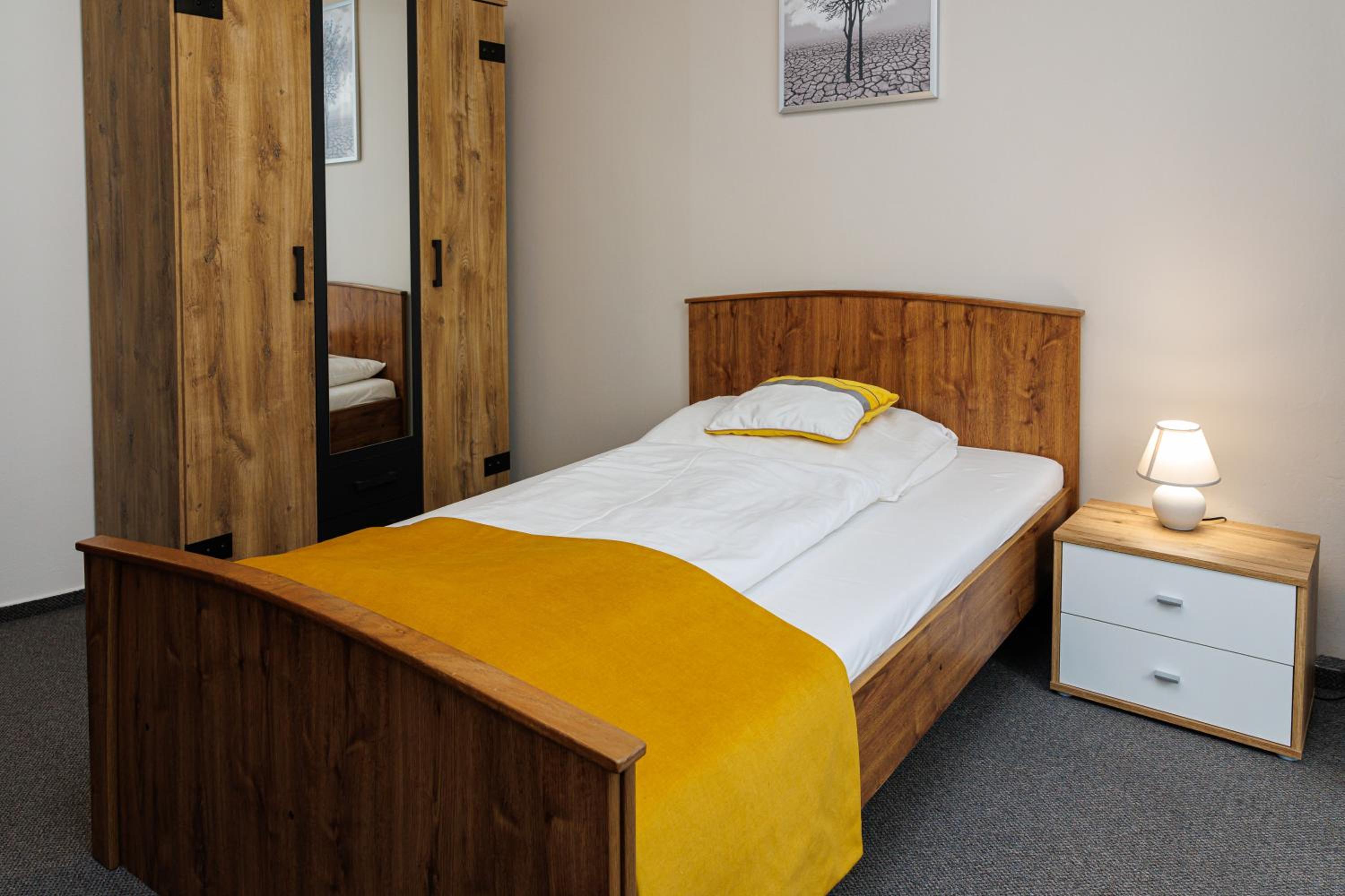 Single Room - Disability Access photo 2
