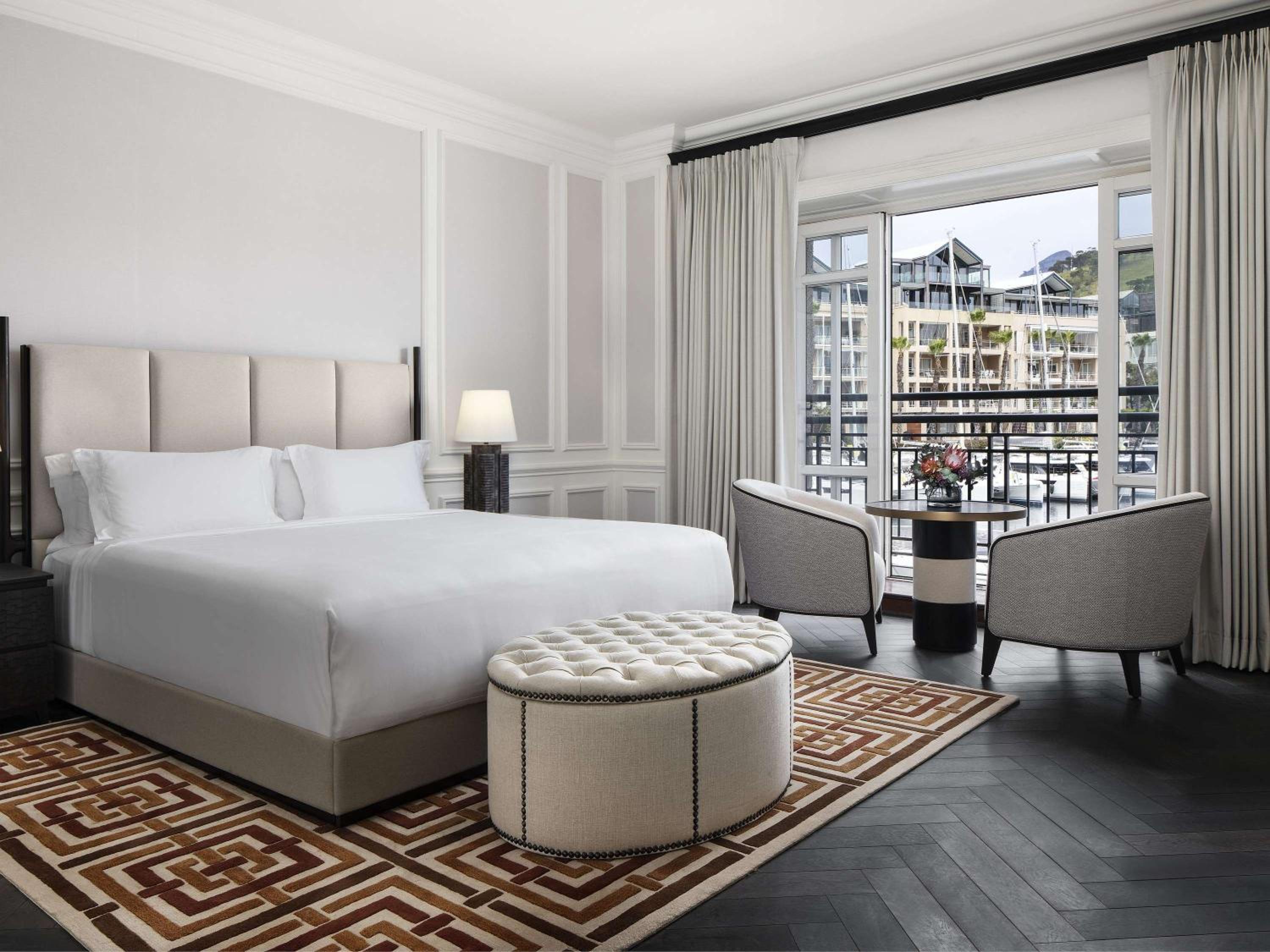 Deluxe Room with Mountain View - Photo 1
