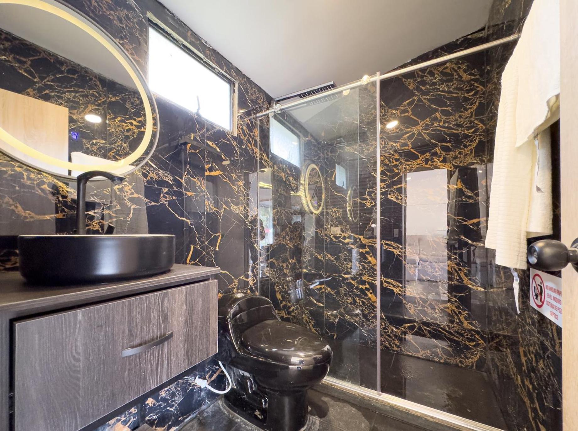 Deluxe Family Suite photo 2