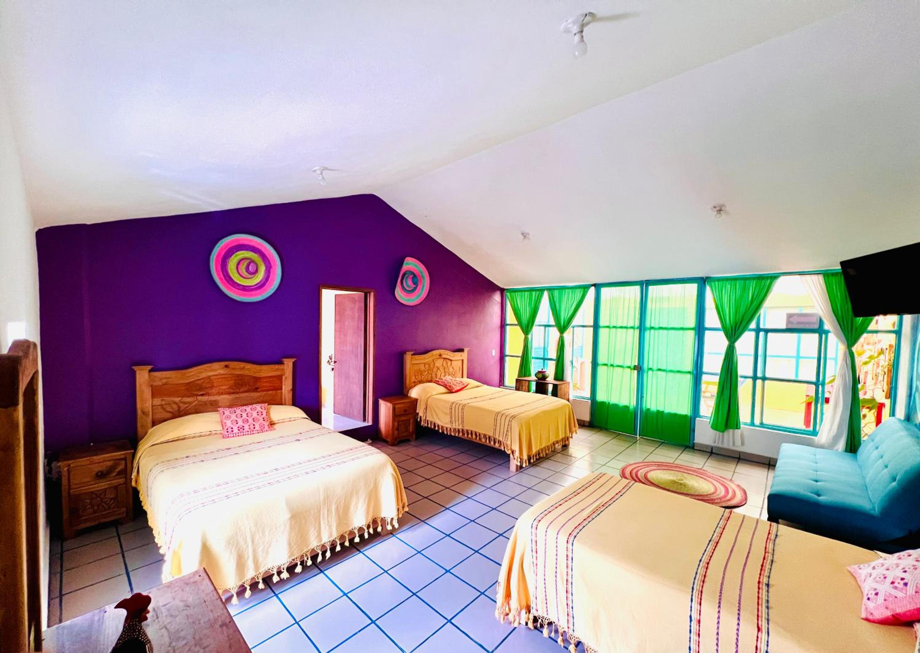 Large Twin Room photo 2