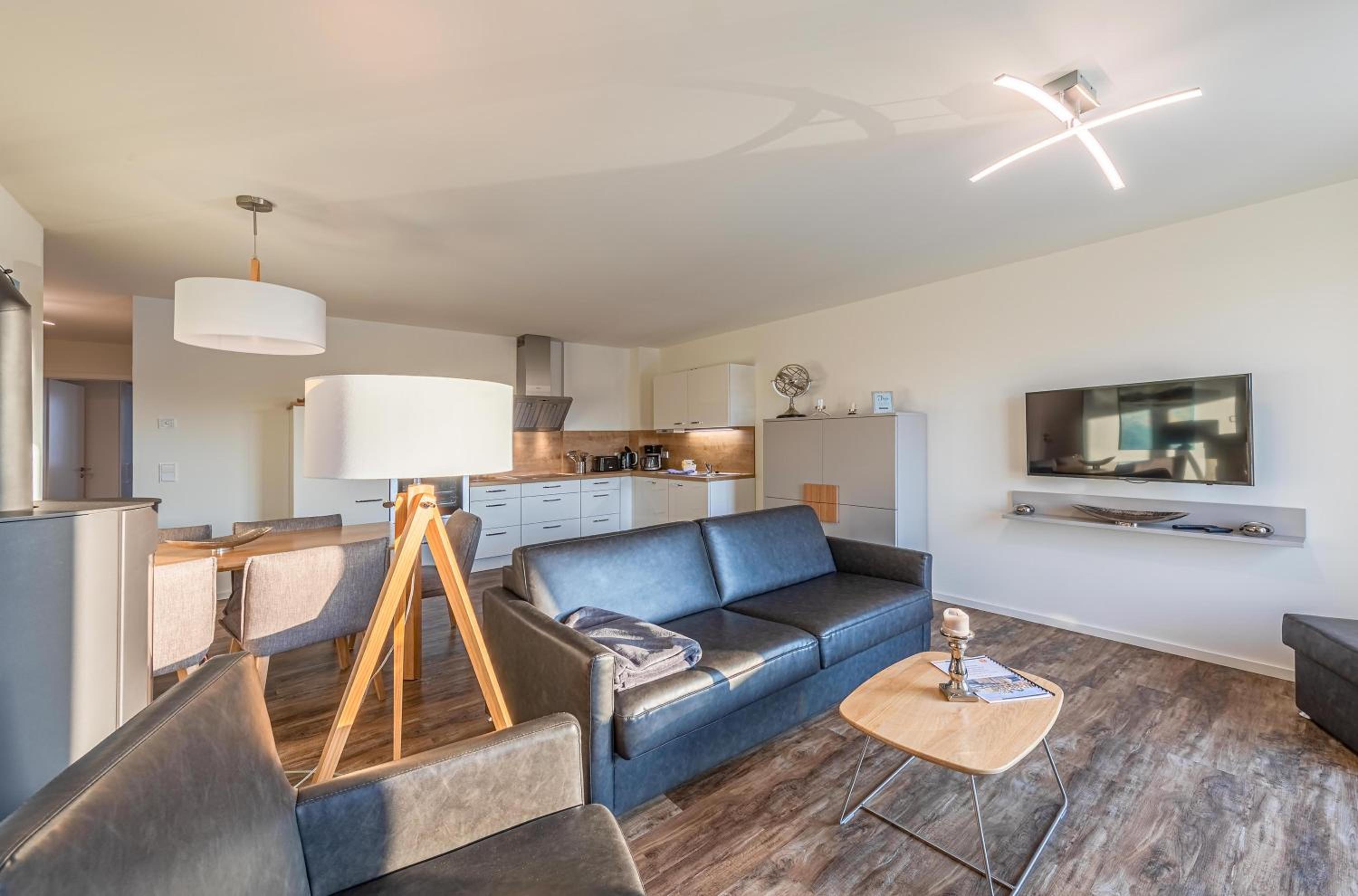 Apartment with Lake View photo 2