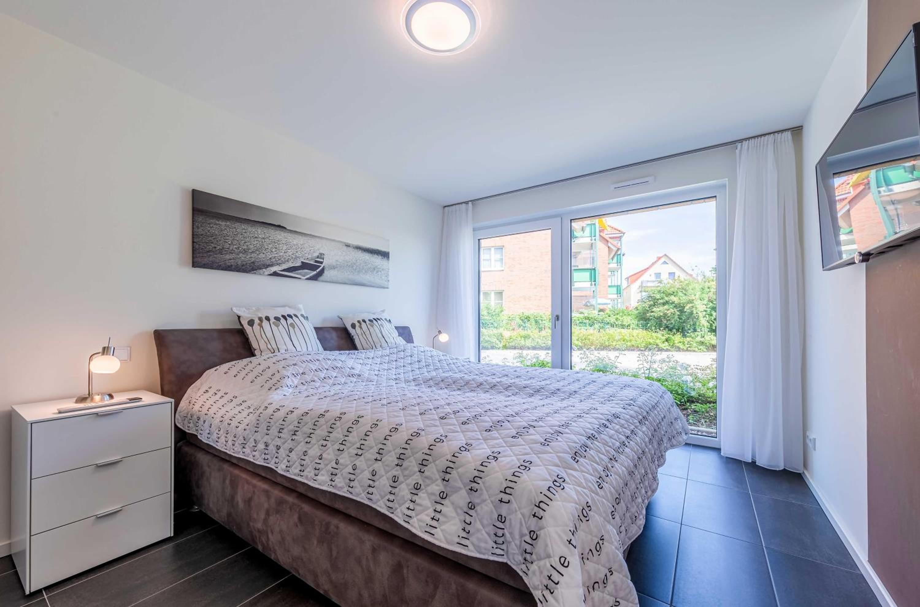 Apartment with Lake View photo 3
