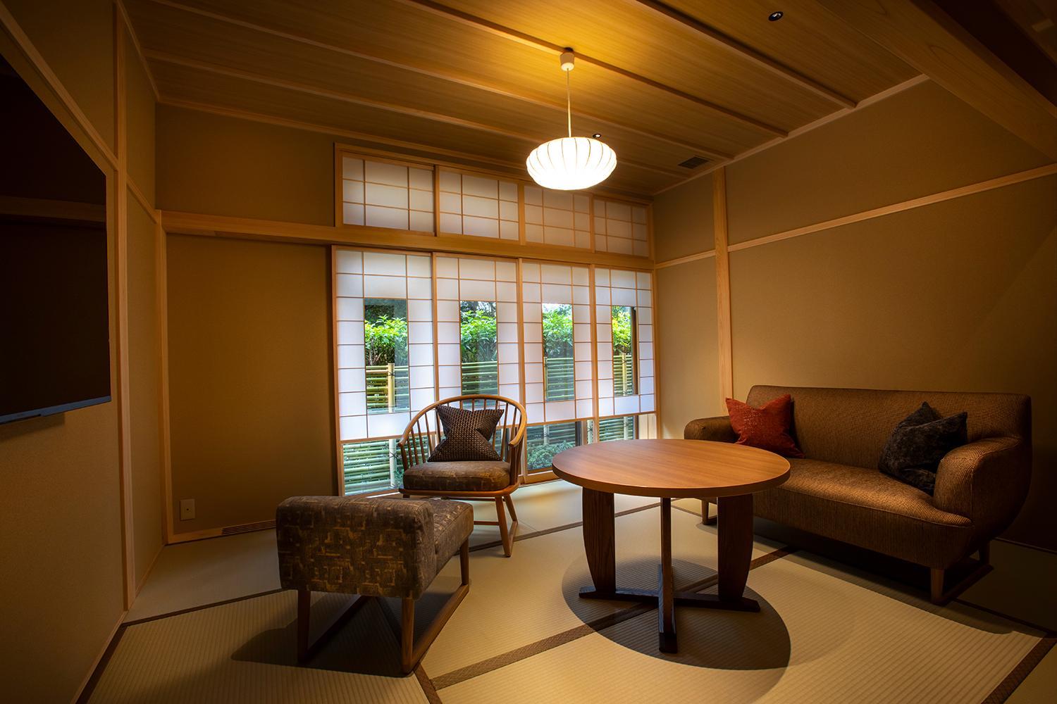 Japanese-Western Style Room -YAMAZAKURA- Non-Smoking (1st Floor) - Photo 4