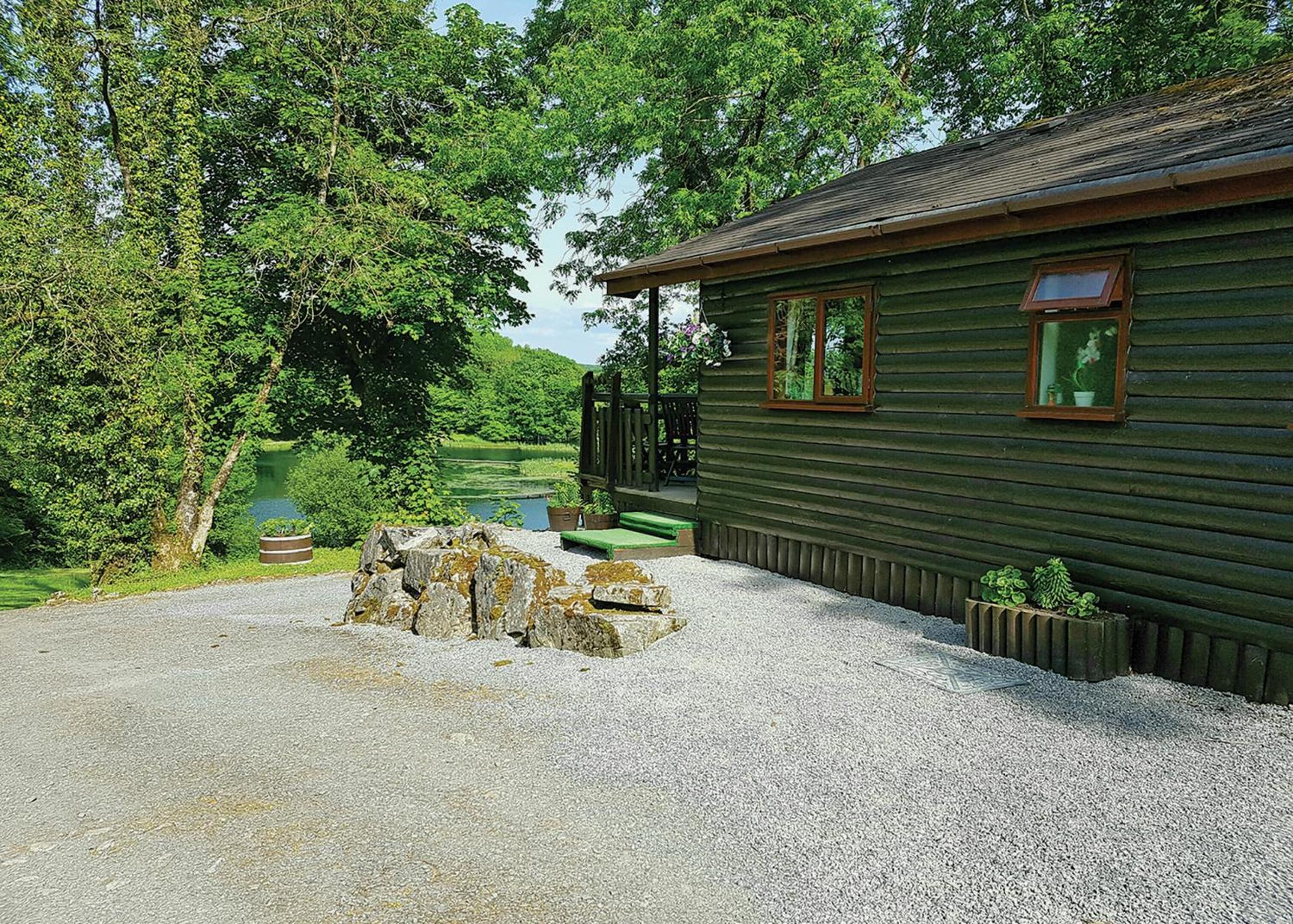 Two-Bedroom House photo 3