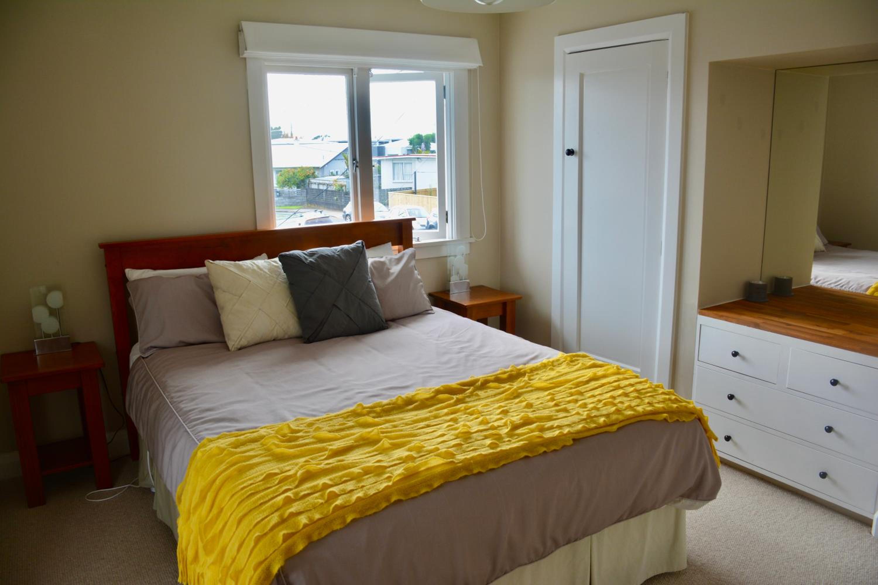 Three-Bedroom House photo 2