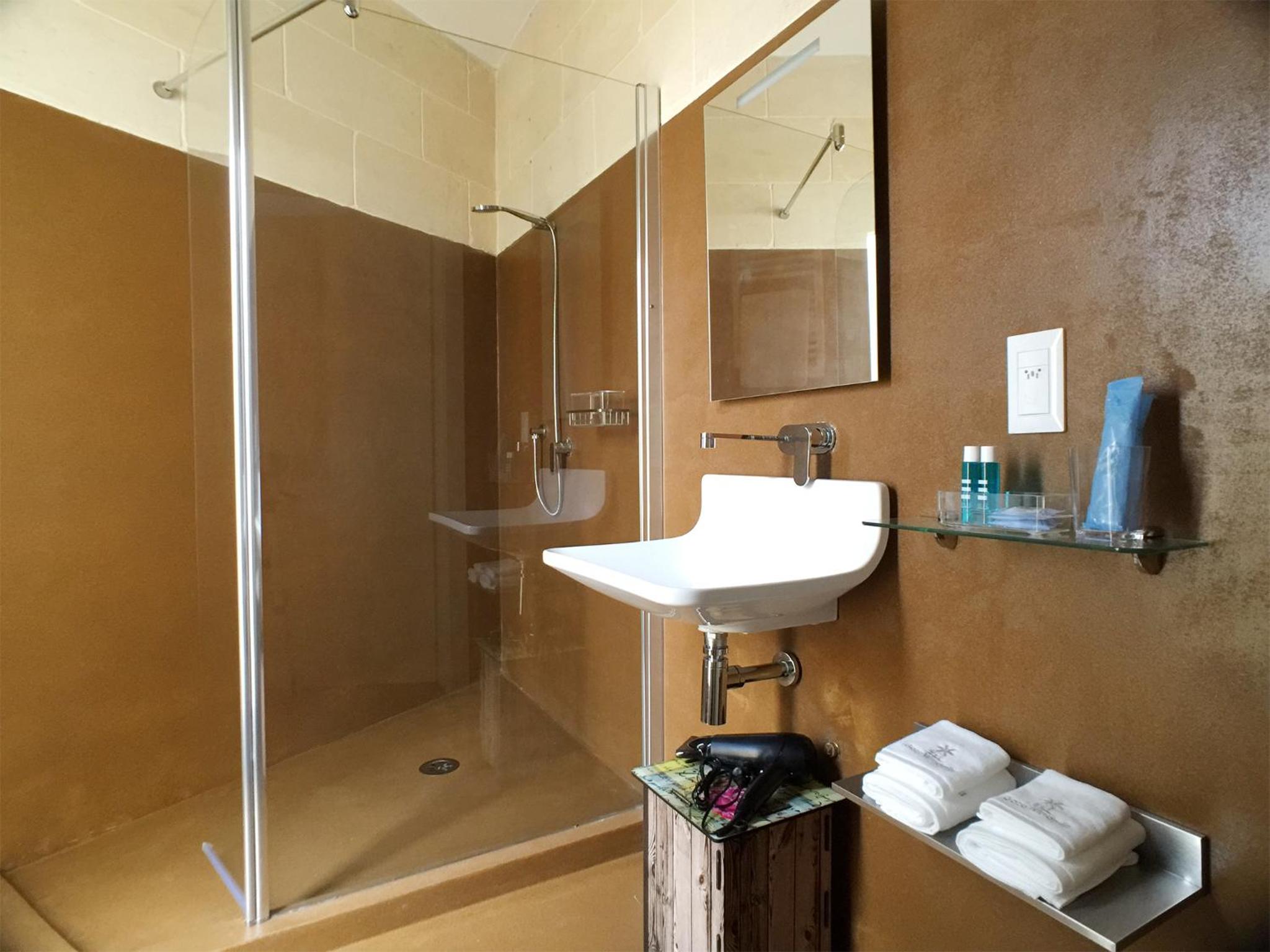 Two-Bedroom Apartment - Photo 23