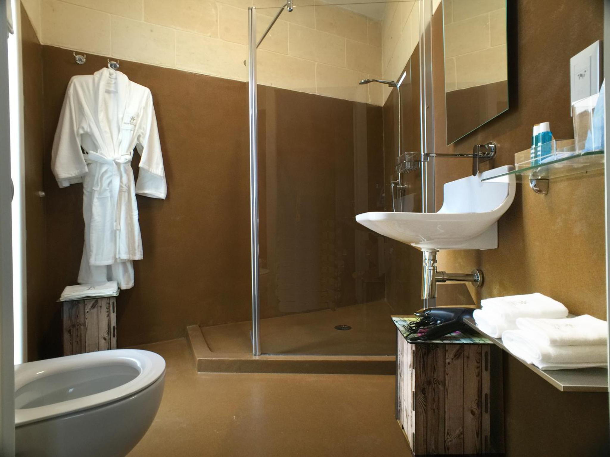 Two-Bedroom Apartment - Photo 25