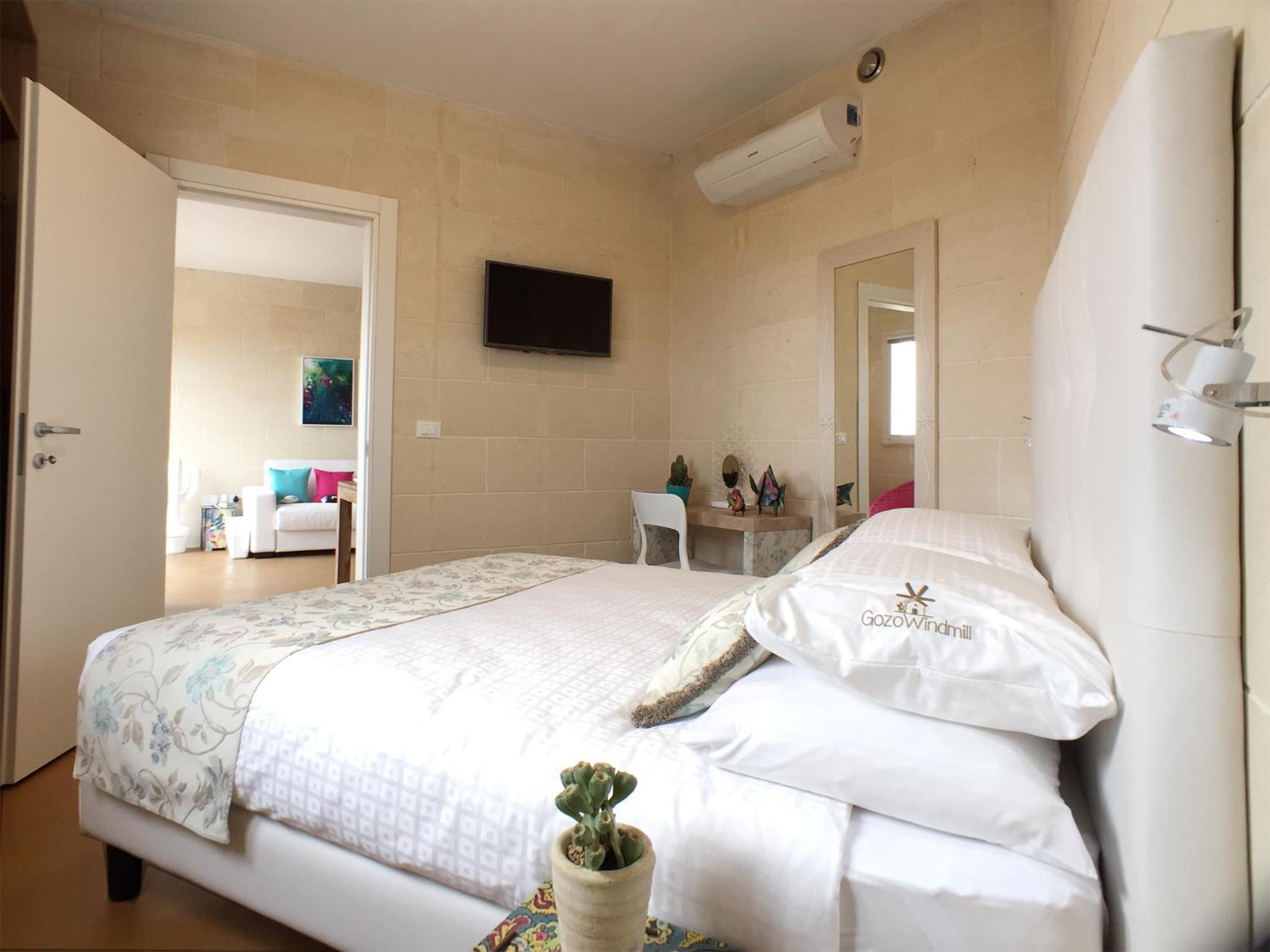 Two-Bedroom Apartment - Photo 21