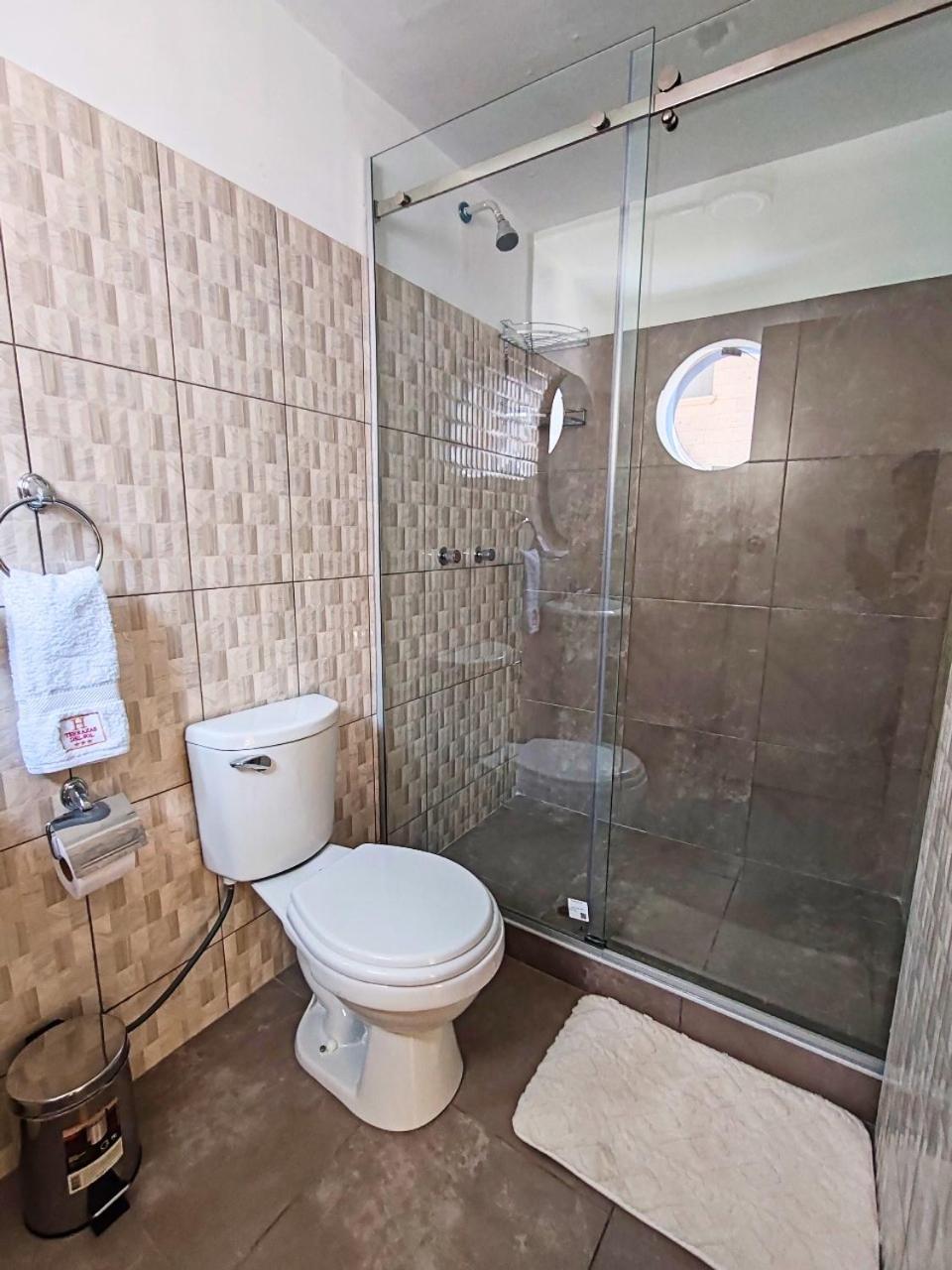 Double or Twin Room - Photo 5