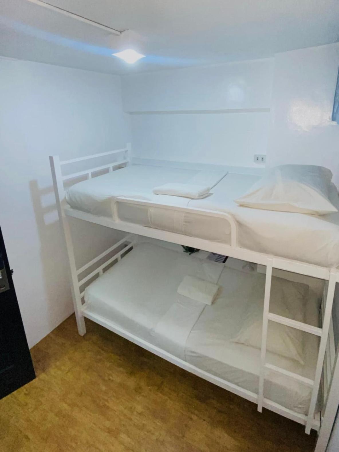 Standard Double Room with Fan photo 2