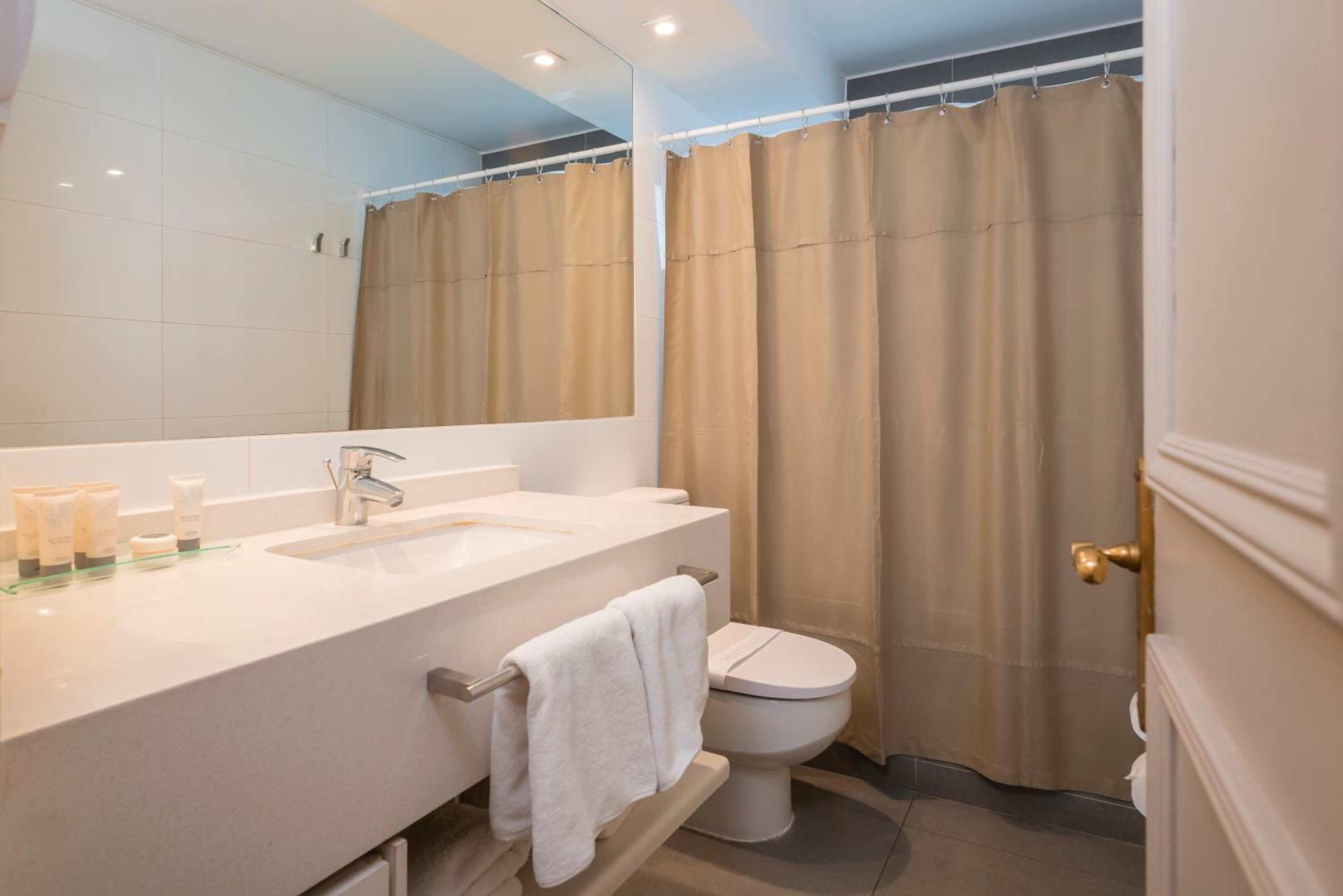 Superior Double Room - Photo 10