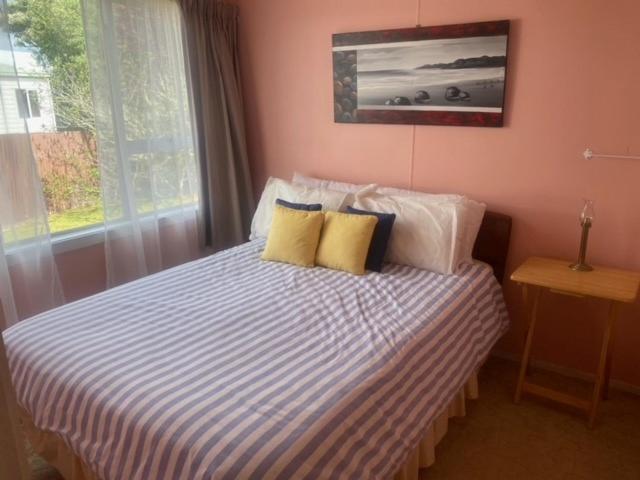 Three-Bedroom House photo 2