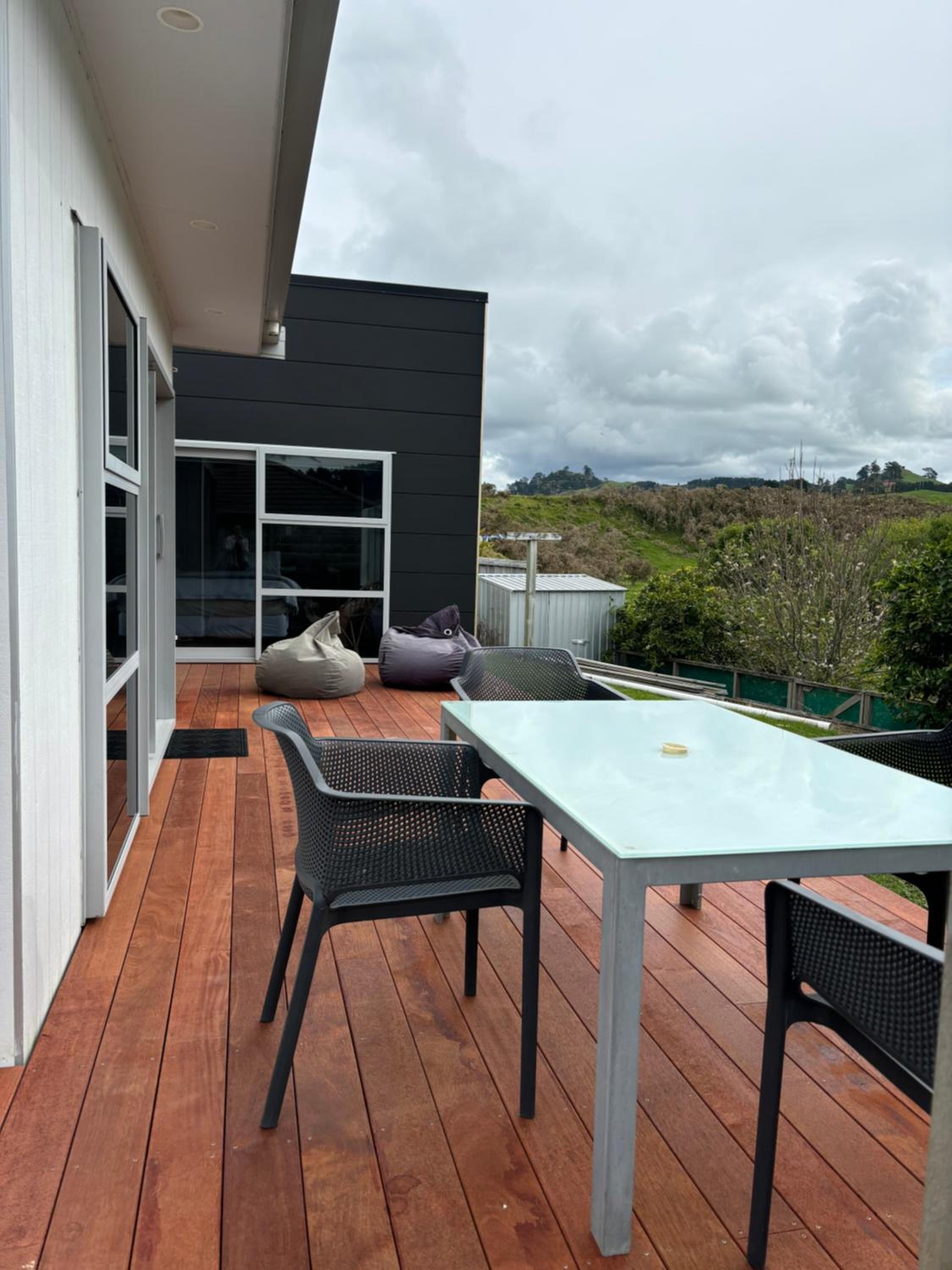 Three-Bedroom House photo 2