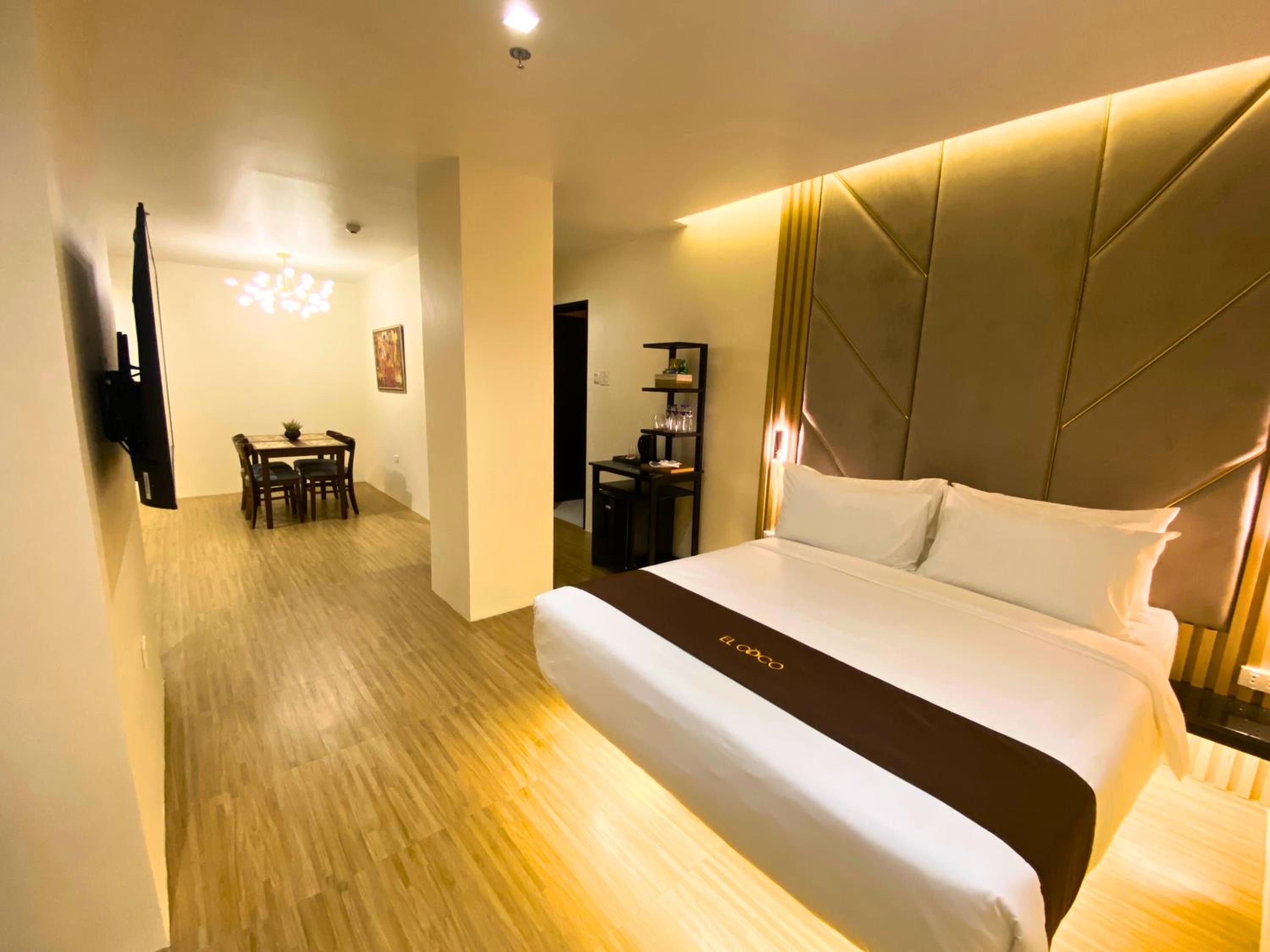 King Suite photo 3