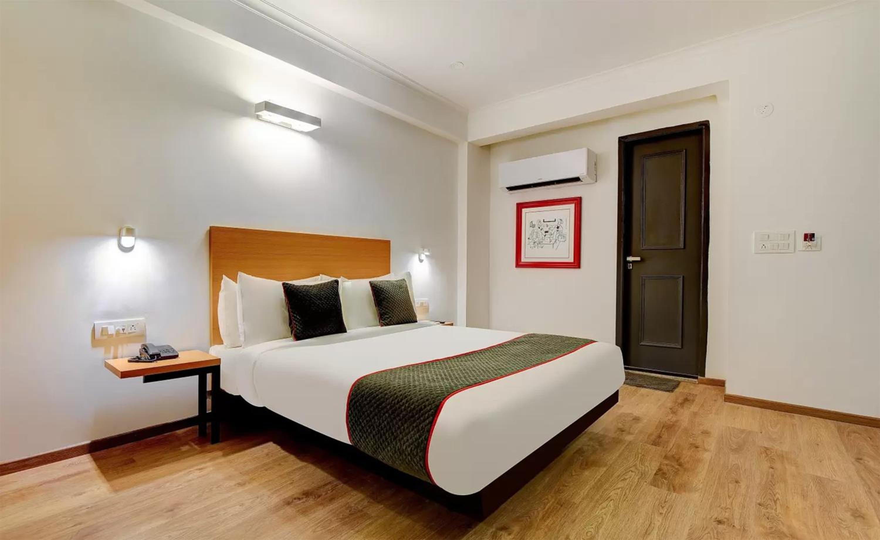 Superior King Room photo 2