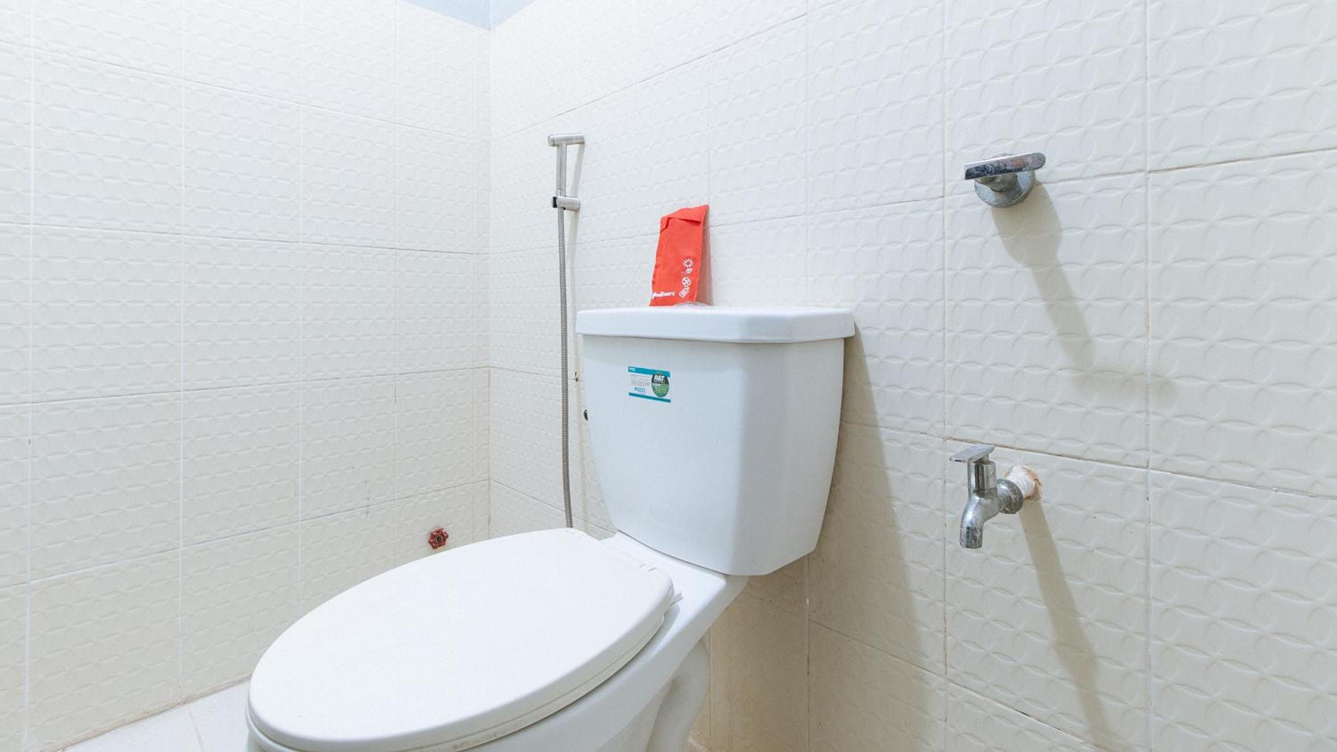 Double Room - Photo 14
