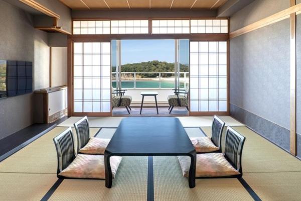 Japanese-Style Room Breakfast Included