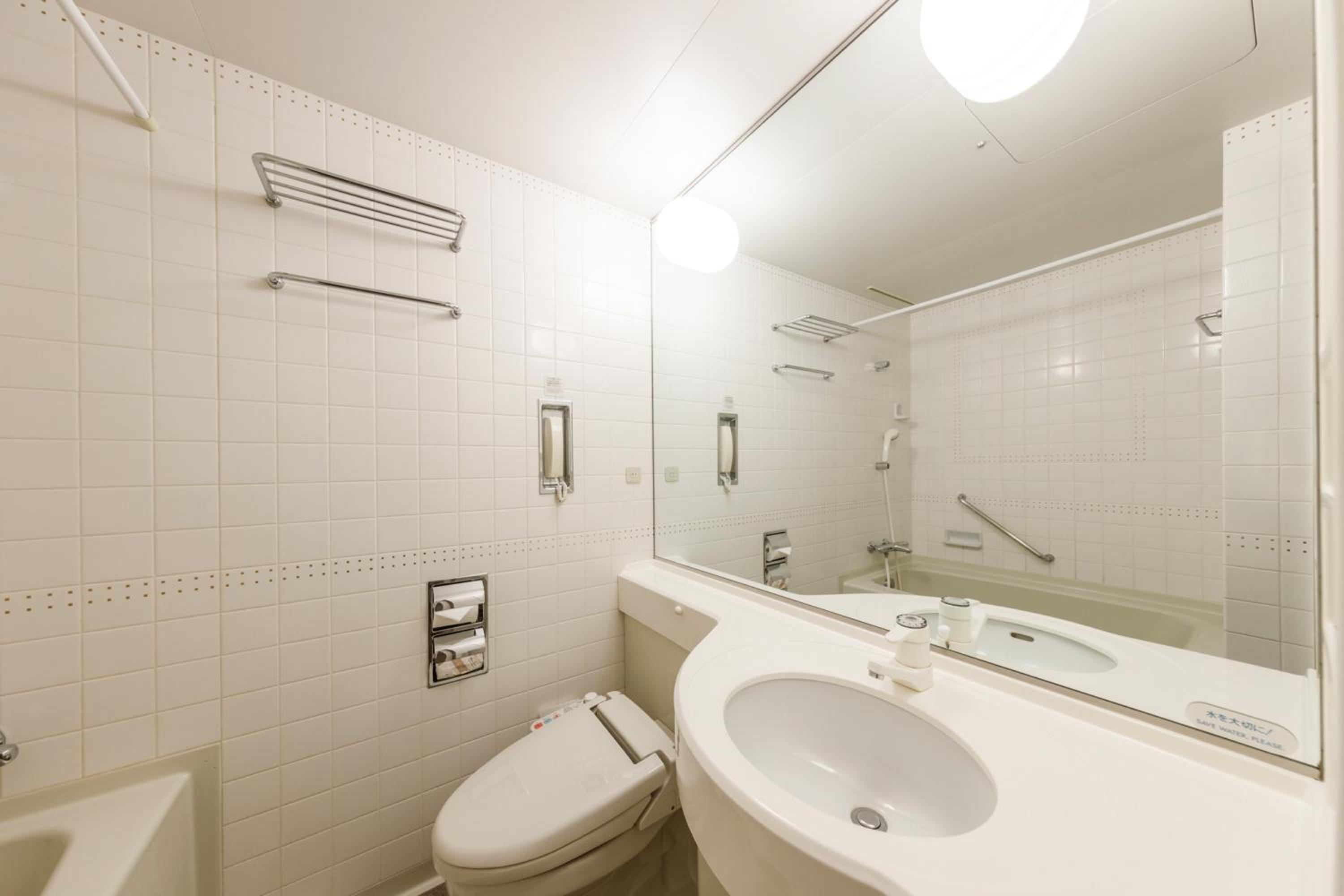 Main Tower 19th-27th Floor Corner Twin Room with Sofa - Non-Smoking, photo 6