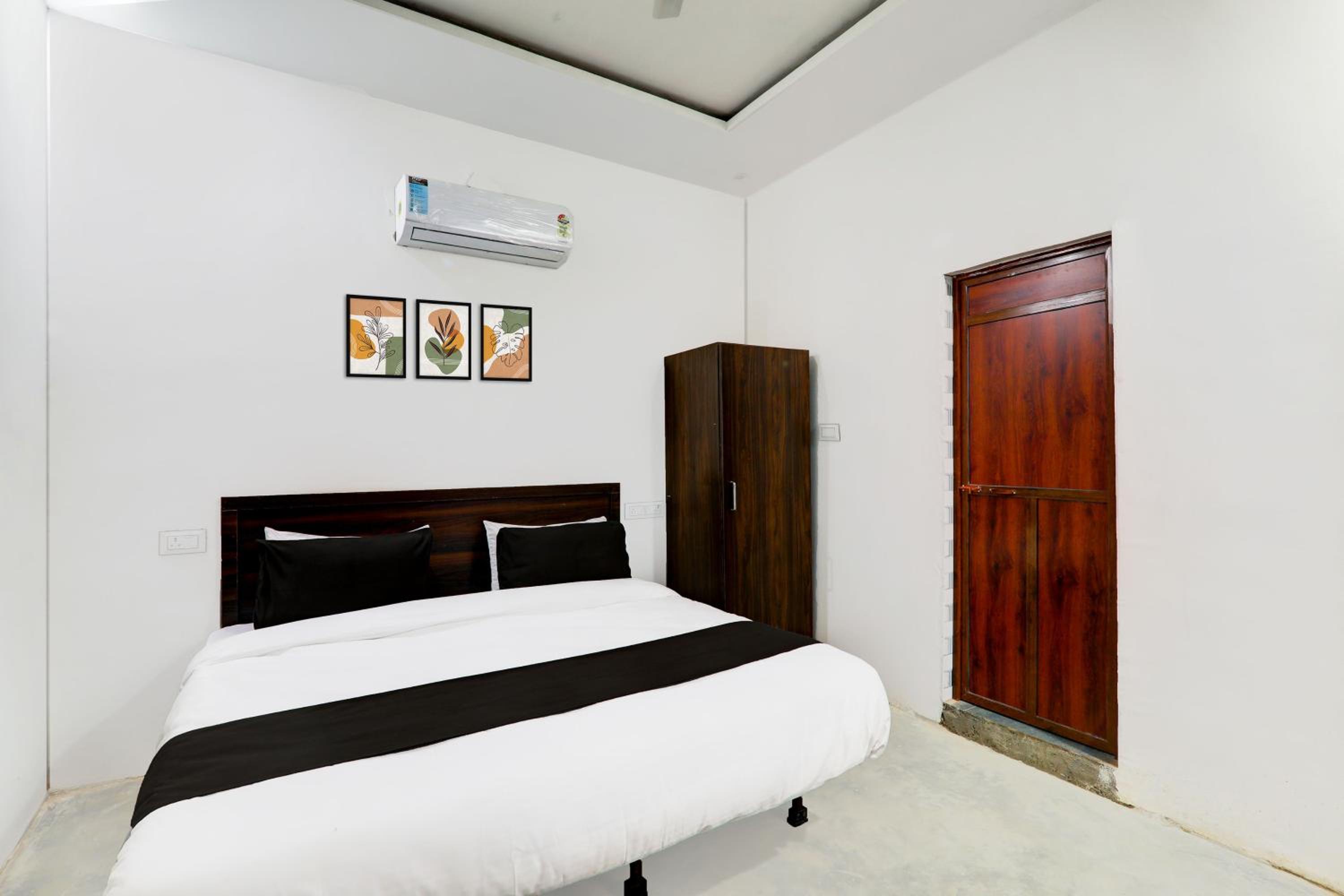 Classic Triple Room photo 1