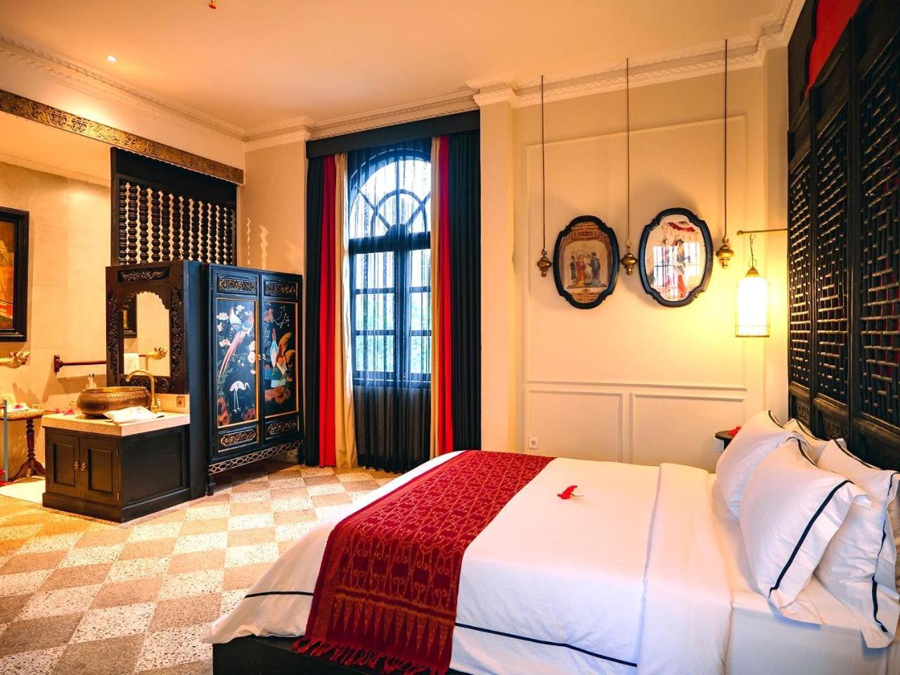 Explorer Rooms with Signature Afternoon Tea