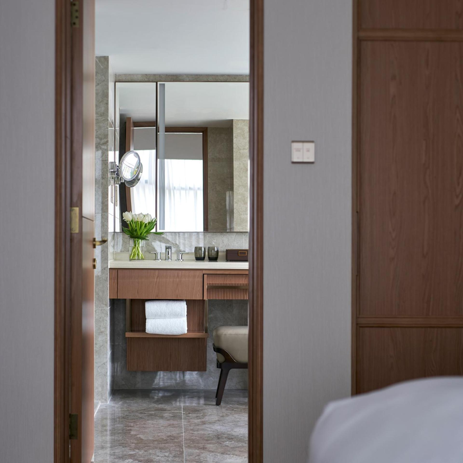 Deluxe Suite Deluxe Suite