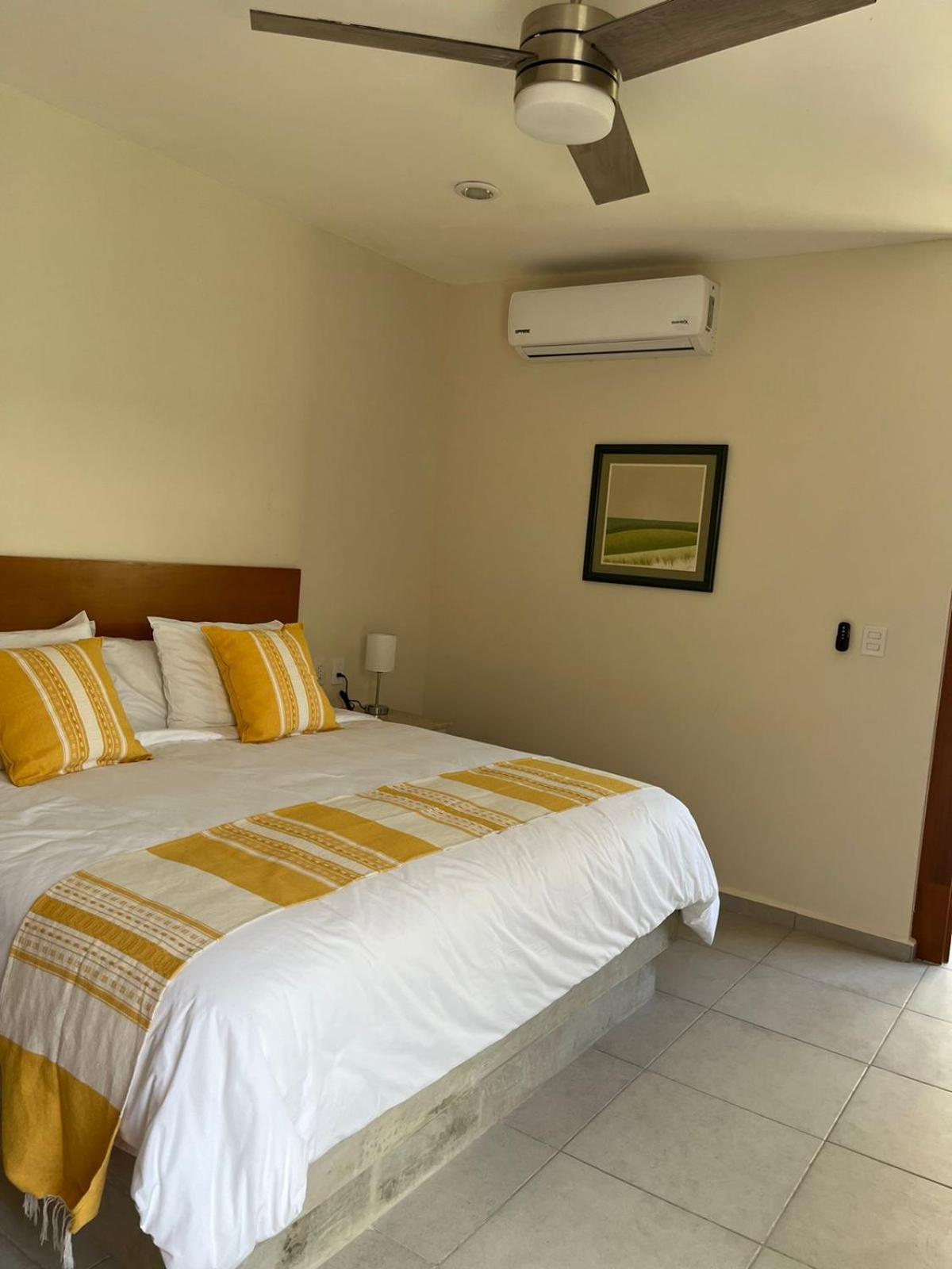 Deluxe One-Bedroom Apartment with Garden View photo 3