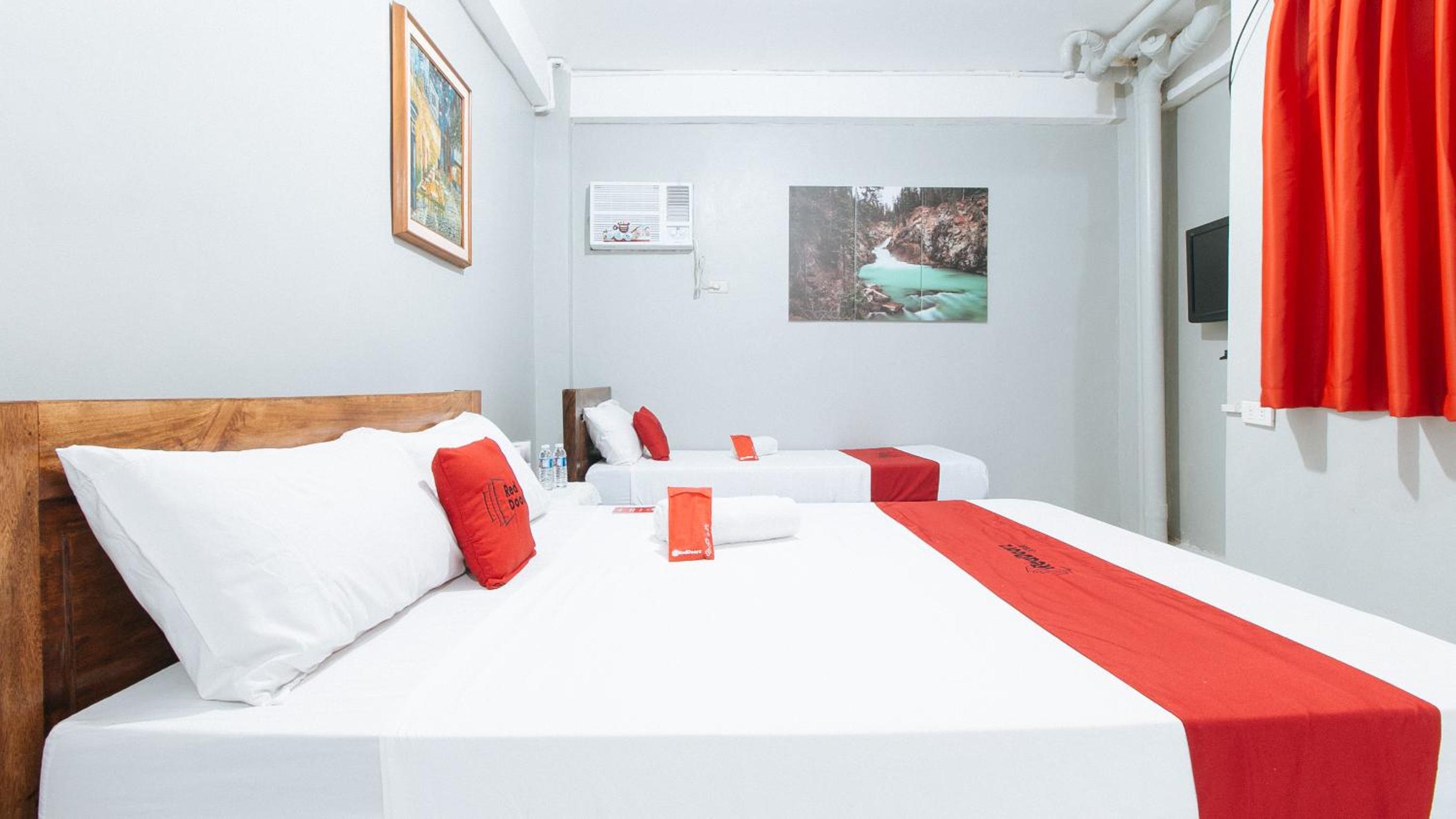Deluxe Triple Room - Photo 14