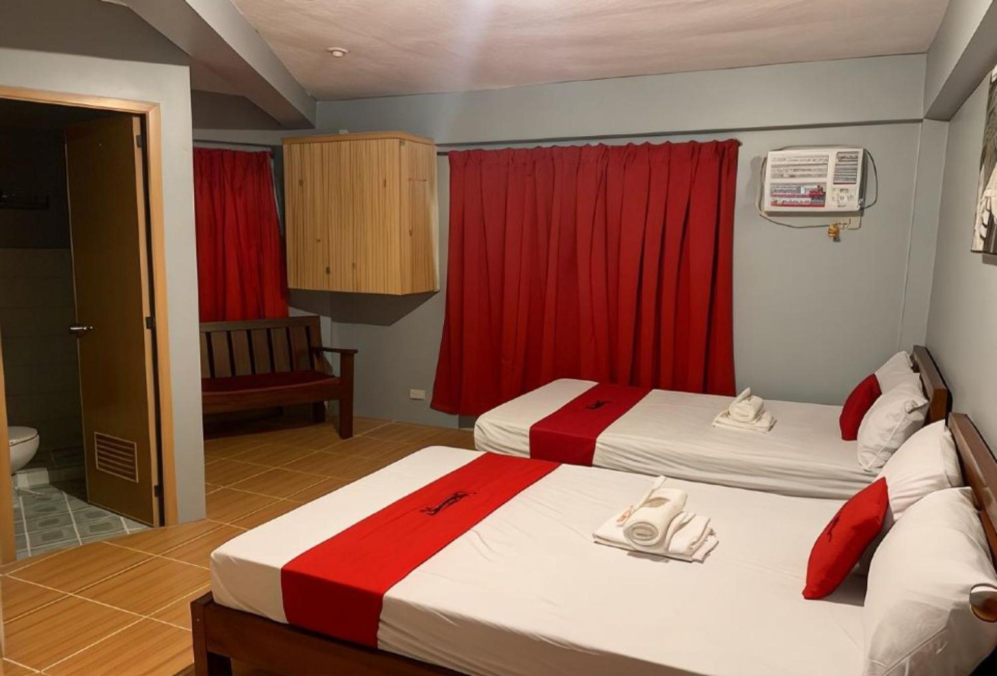 Deluxe Queen Room - Photo 3