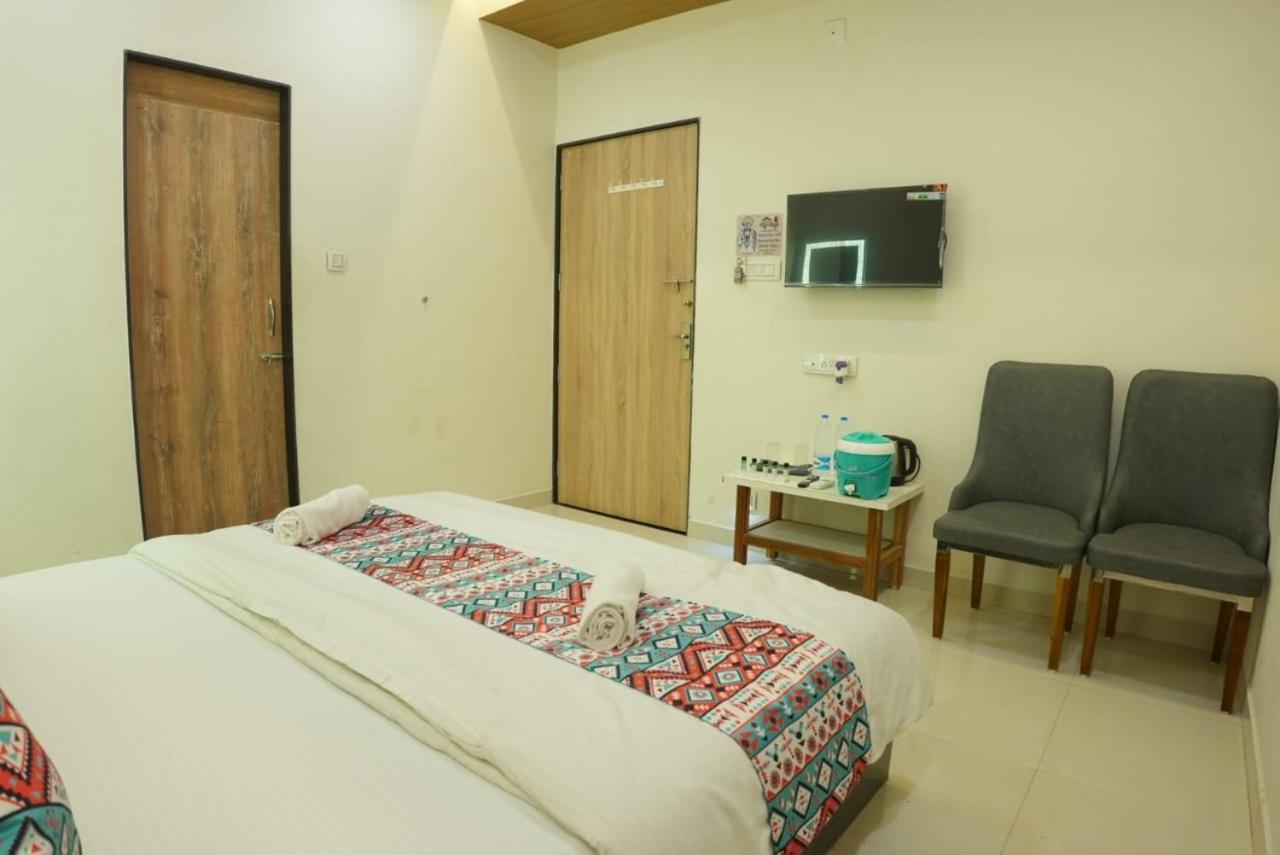 Double Room With Private Bathroom - Photo 1