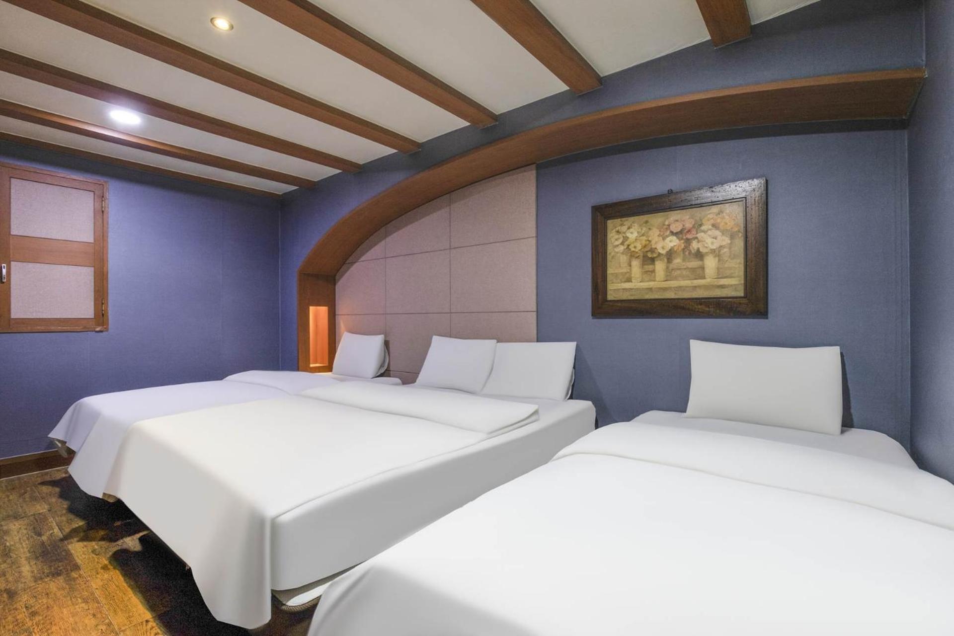 Triple Room - Photo 7