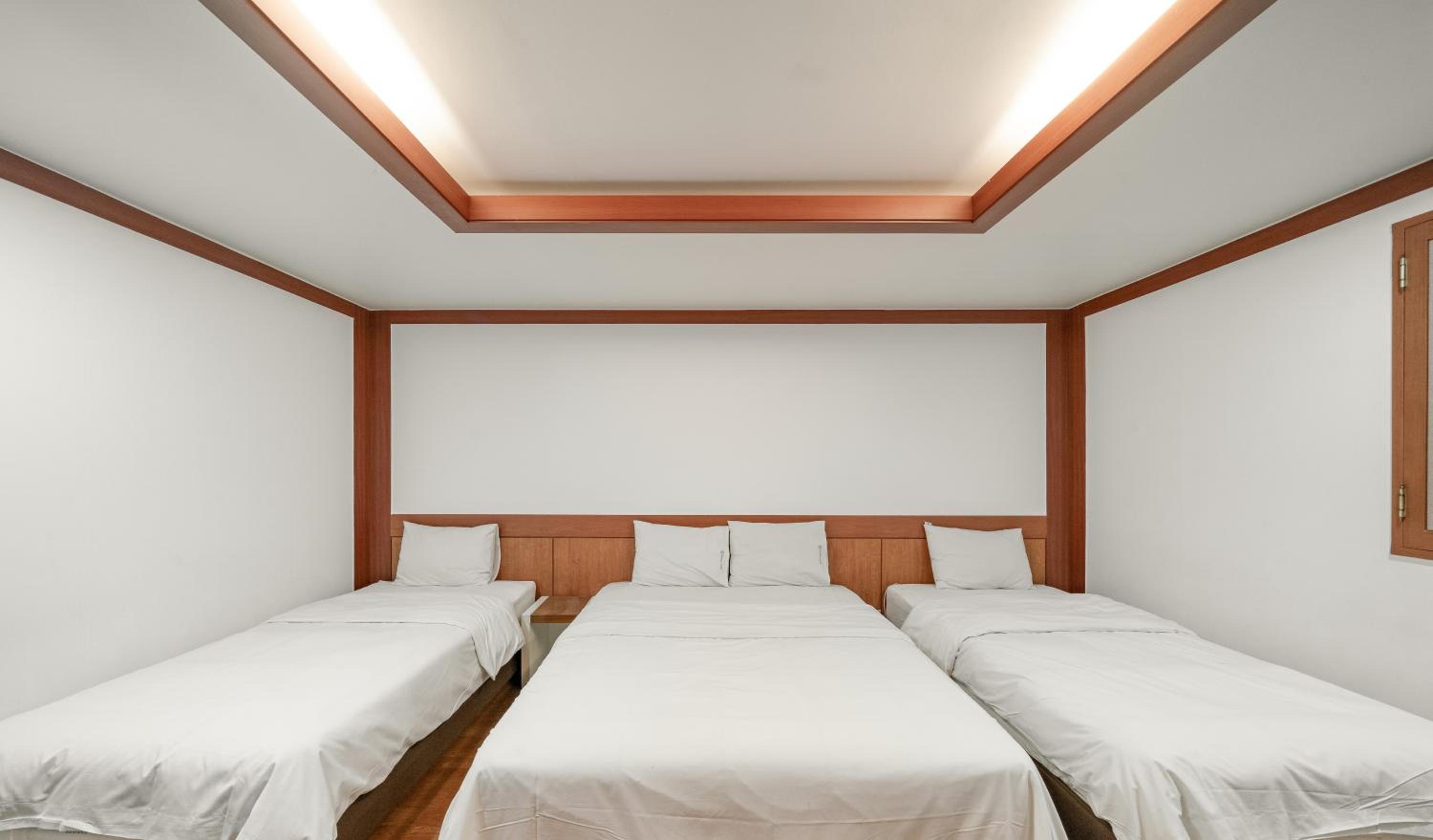 Triple Room - Photo 6