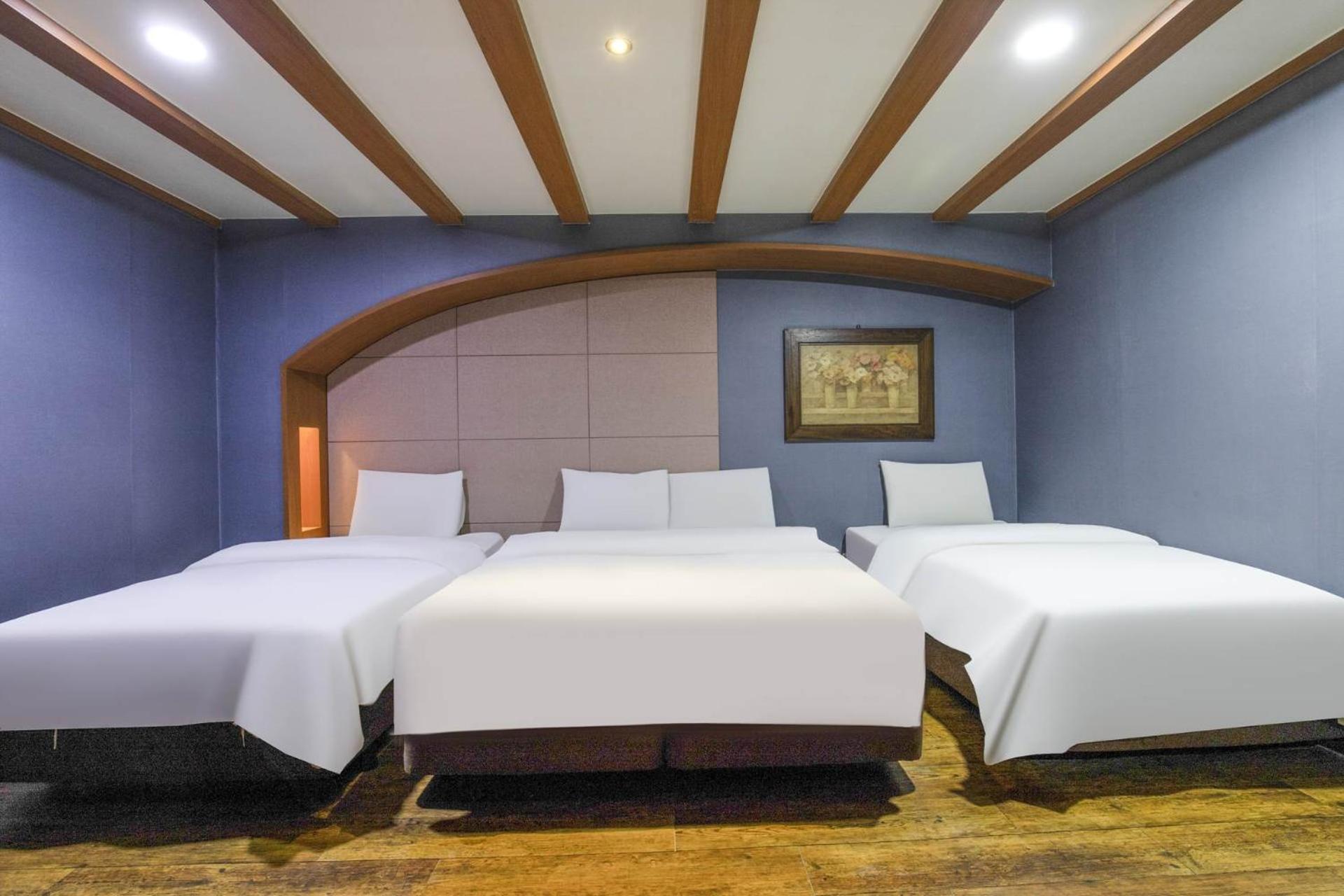 Triple Room - Photo 2