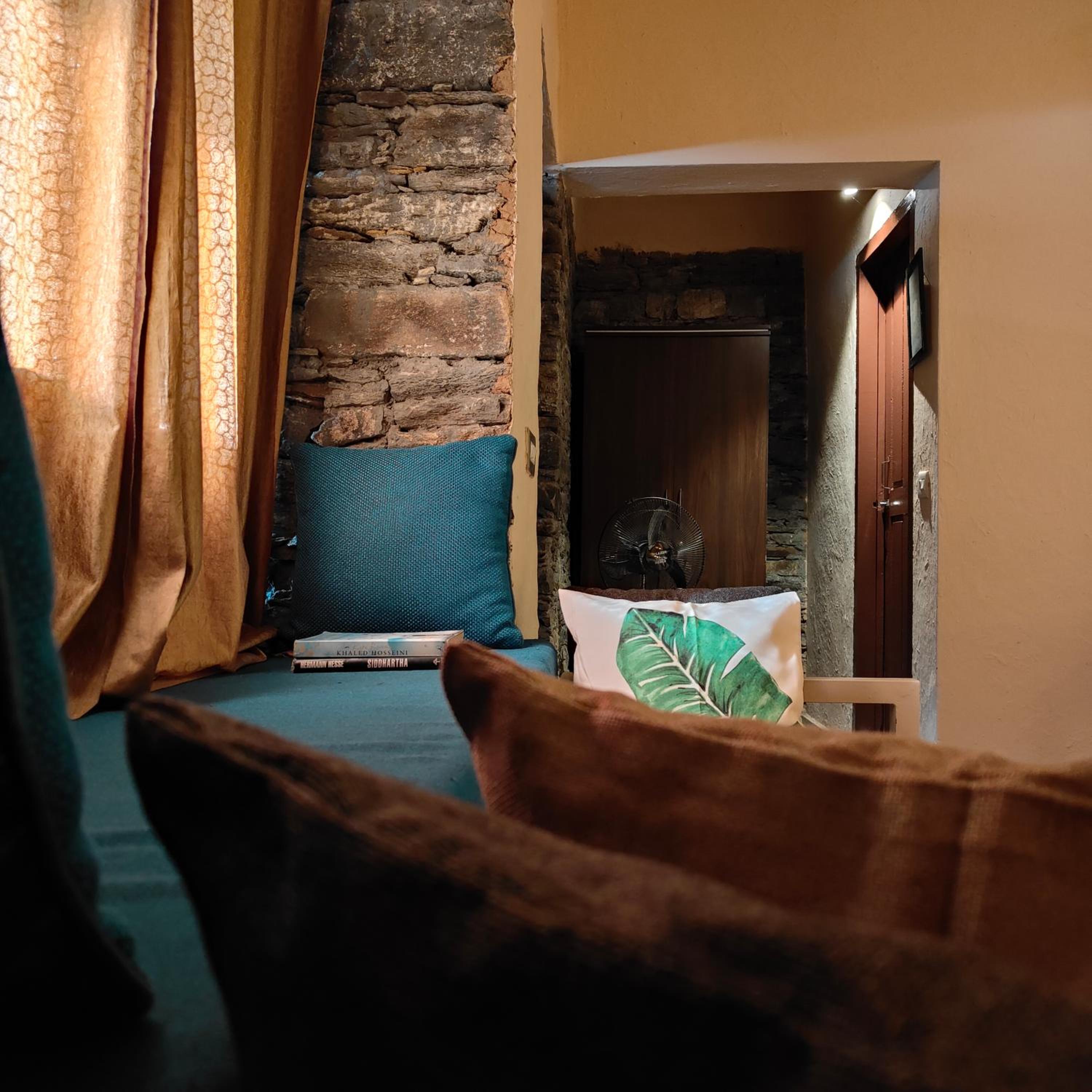 Deluxe Double Room (2 Adults + 1 Child) photo 3
