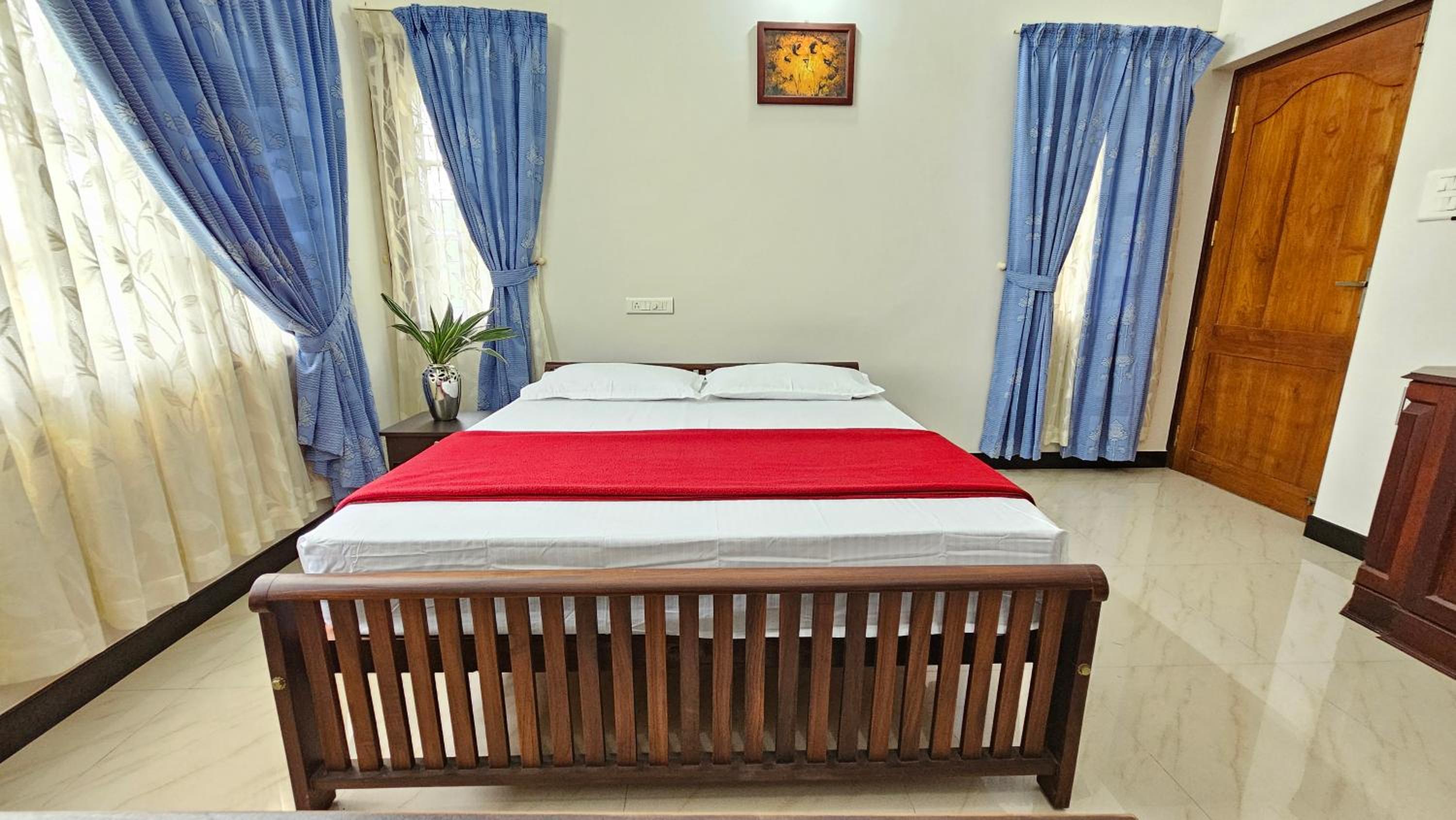 Large Double Room photo 3