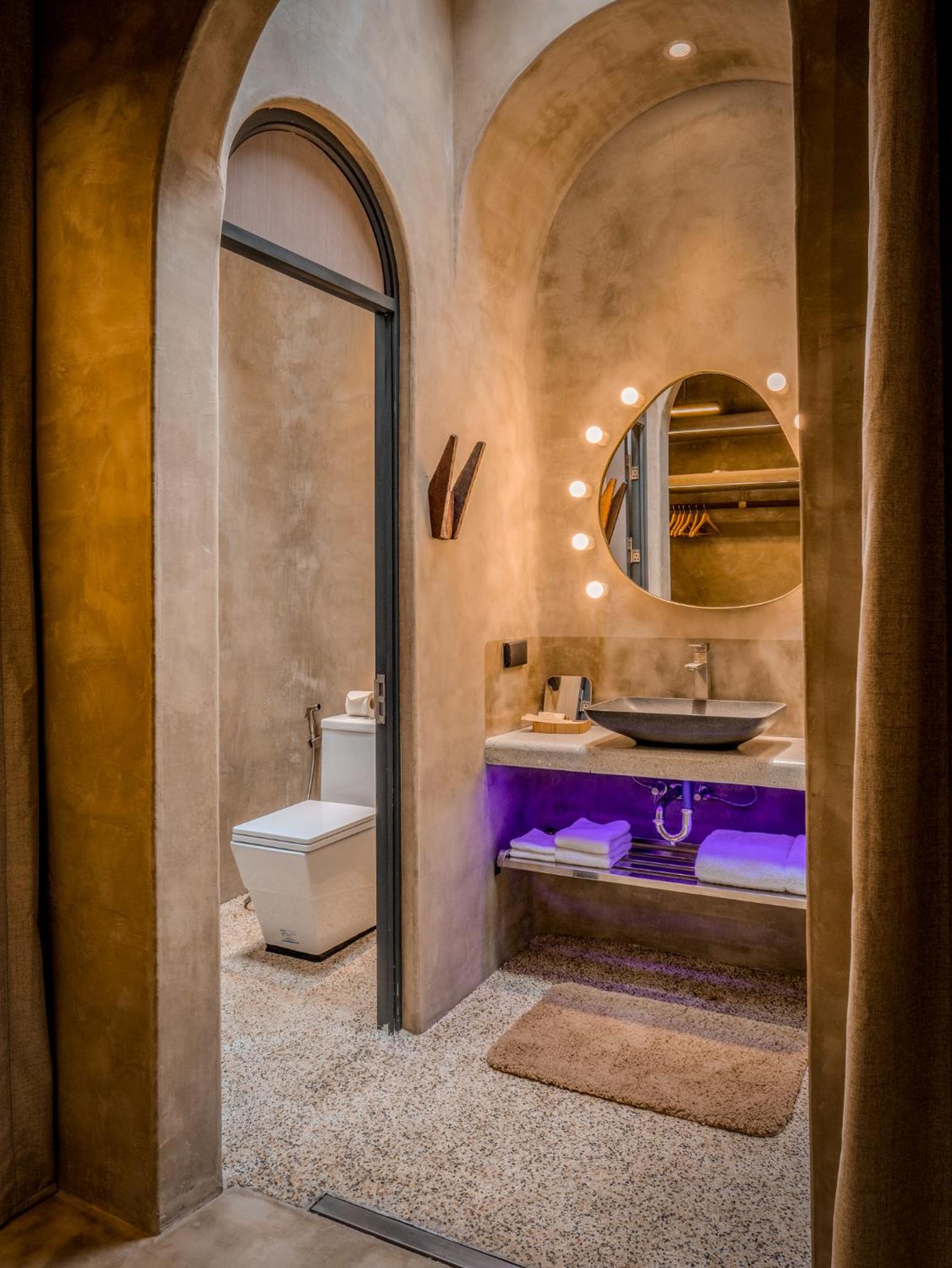 Two-Bedroom Villa - Photo 17