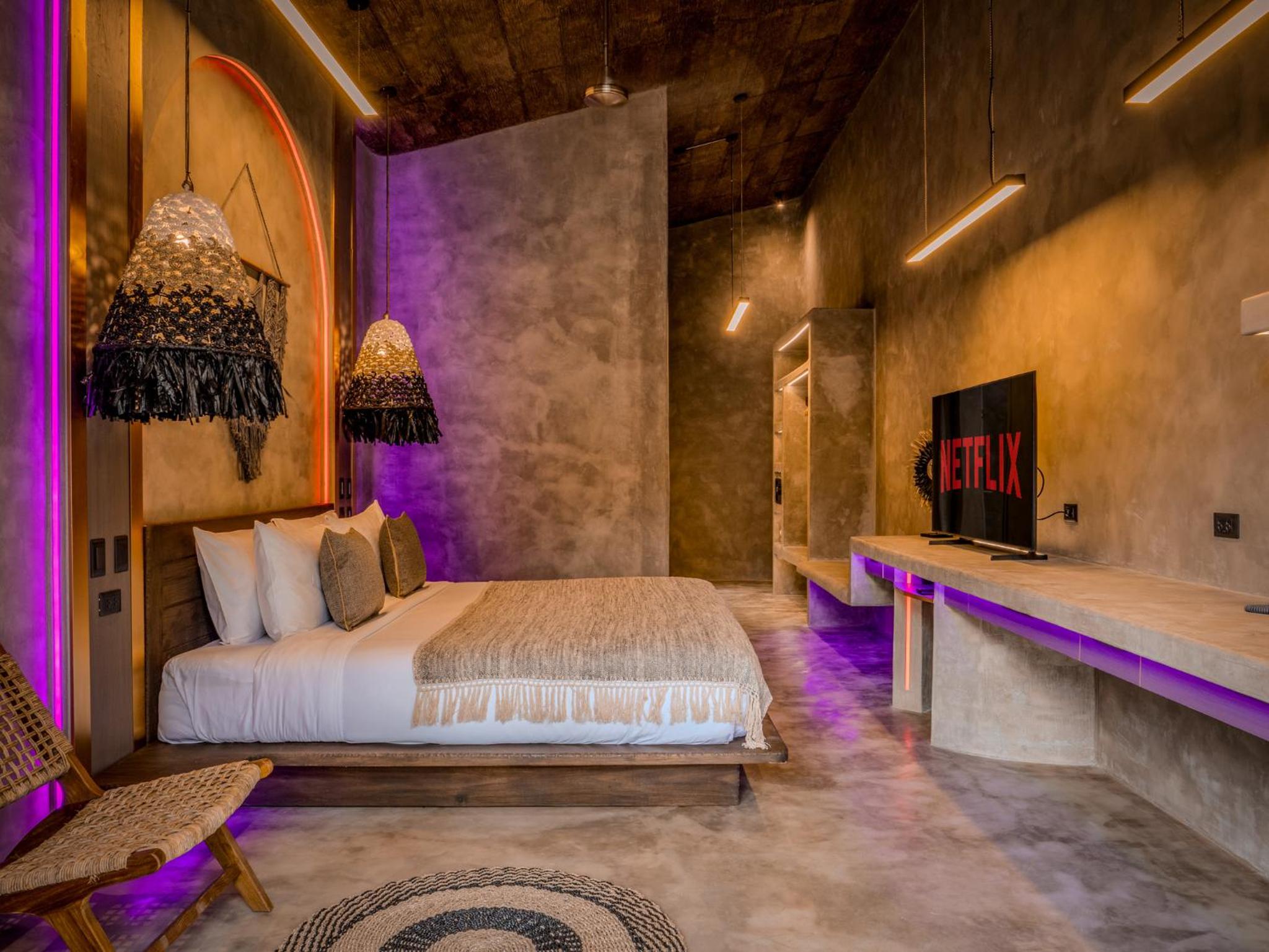 One-Bedroom Villa - Photo 11