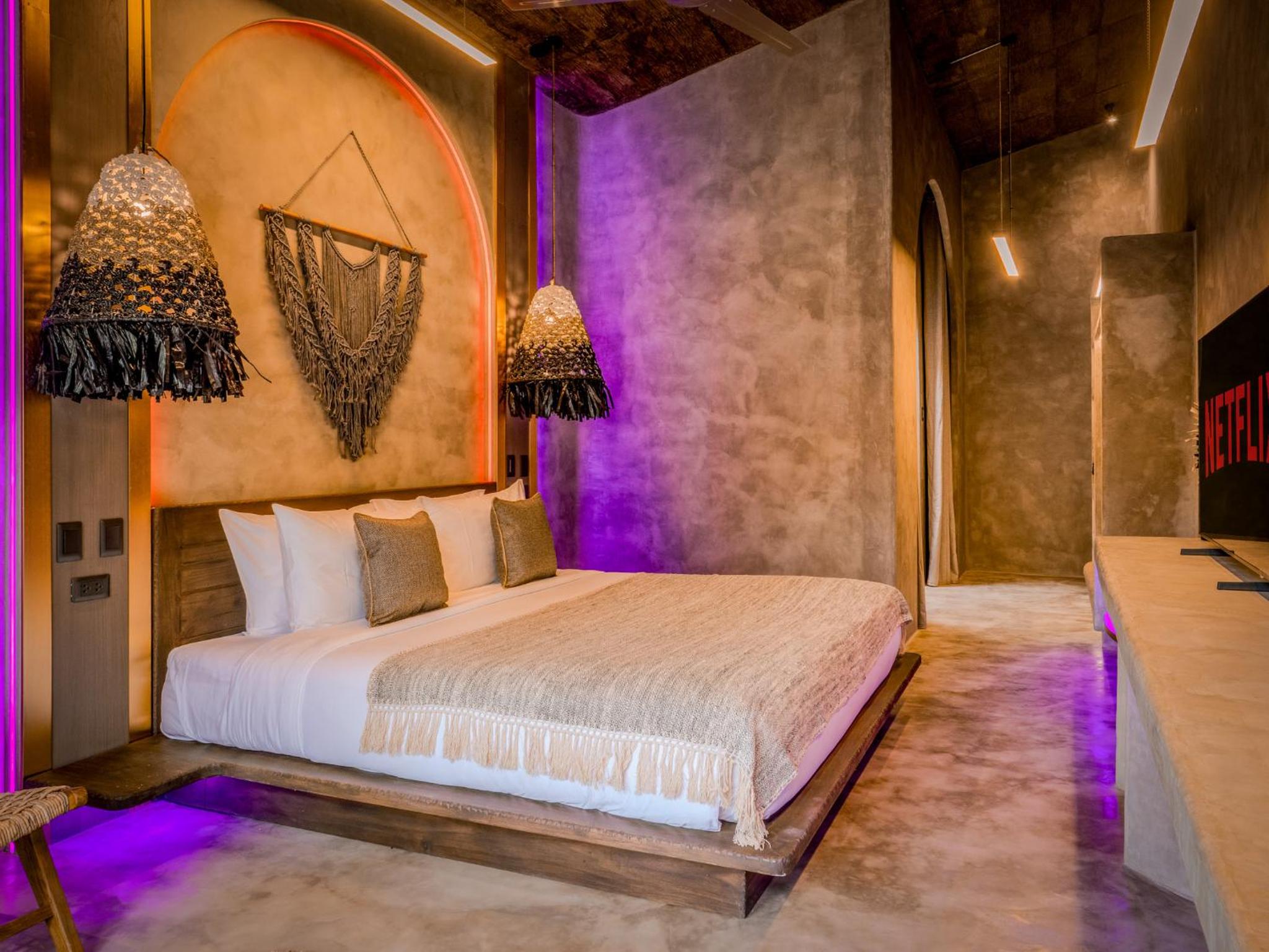 One-Bedroom Villa - Photo 19