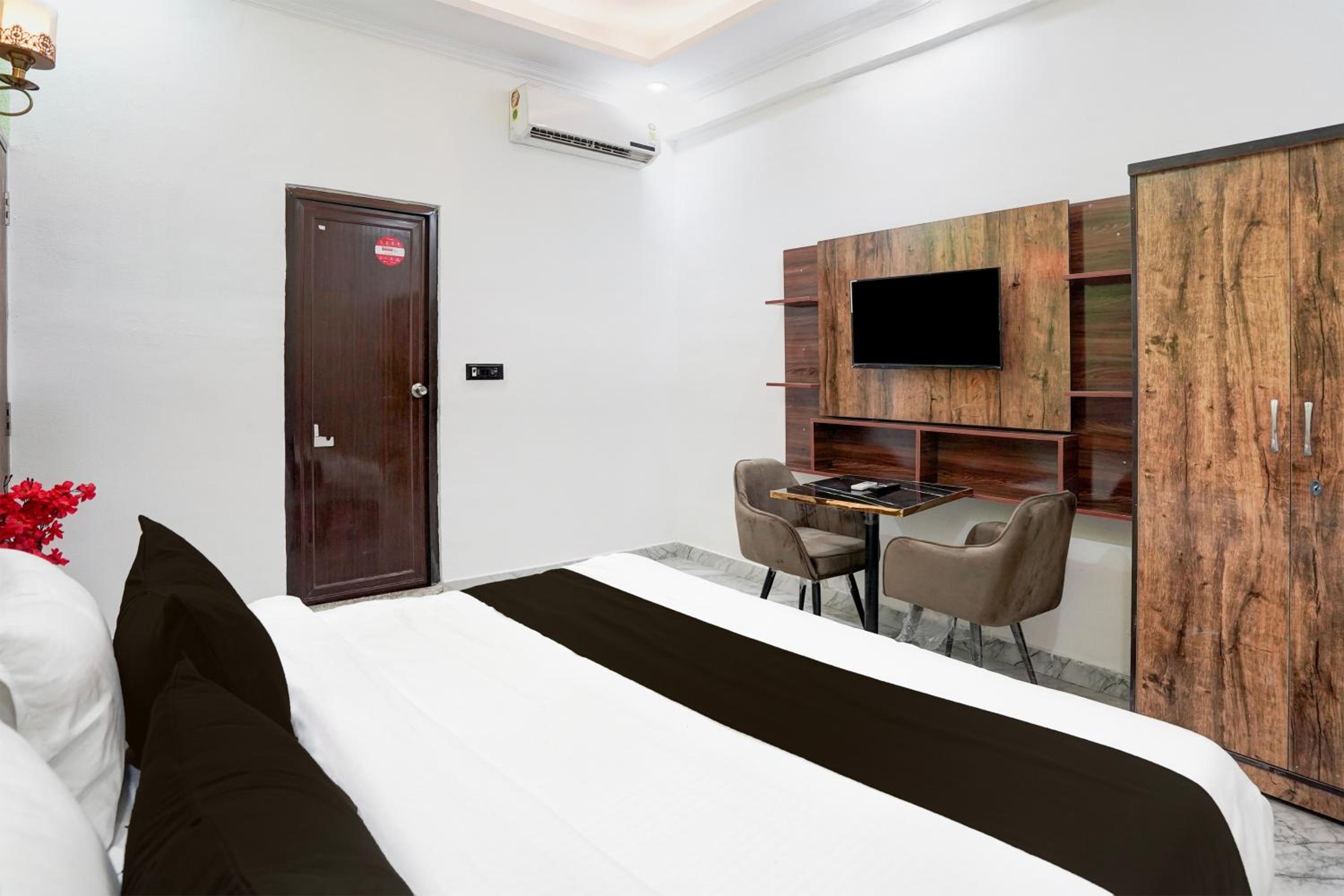 Classic Triple Room photo 3