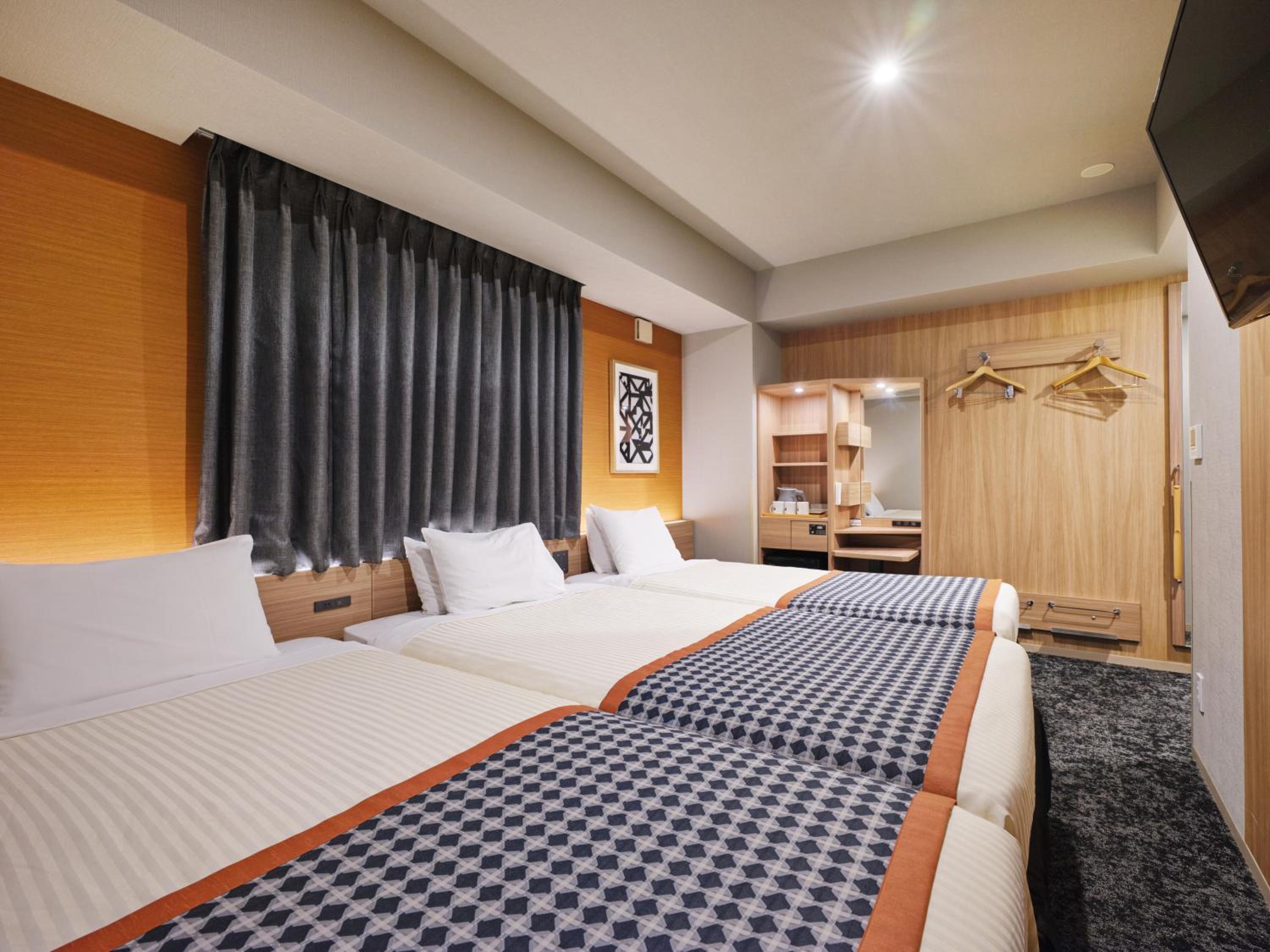 Standard Twin Room with Extra Bed photo 3