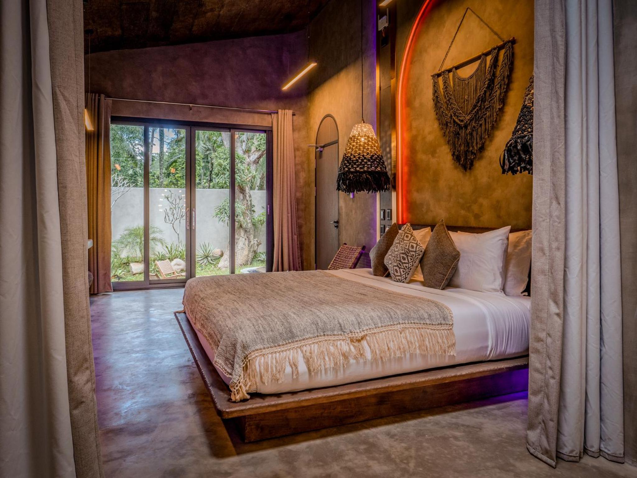 Two-Bedroom Villa - Photo 22