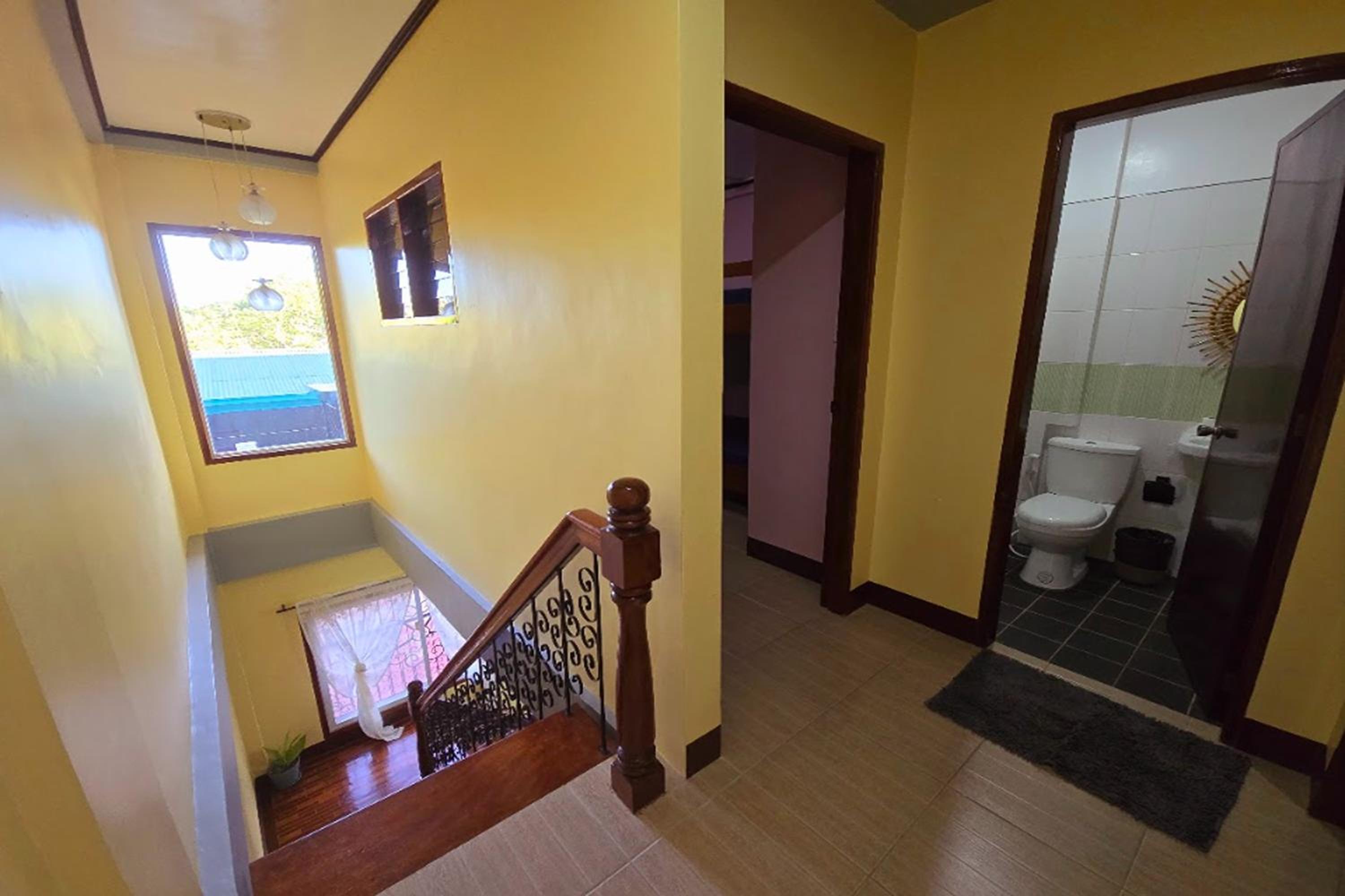 Family Room - Photo 18