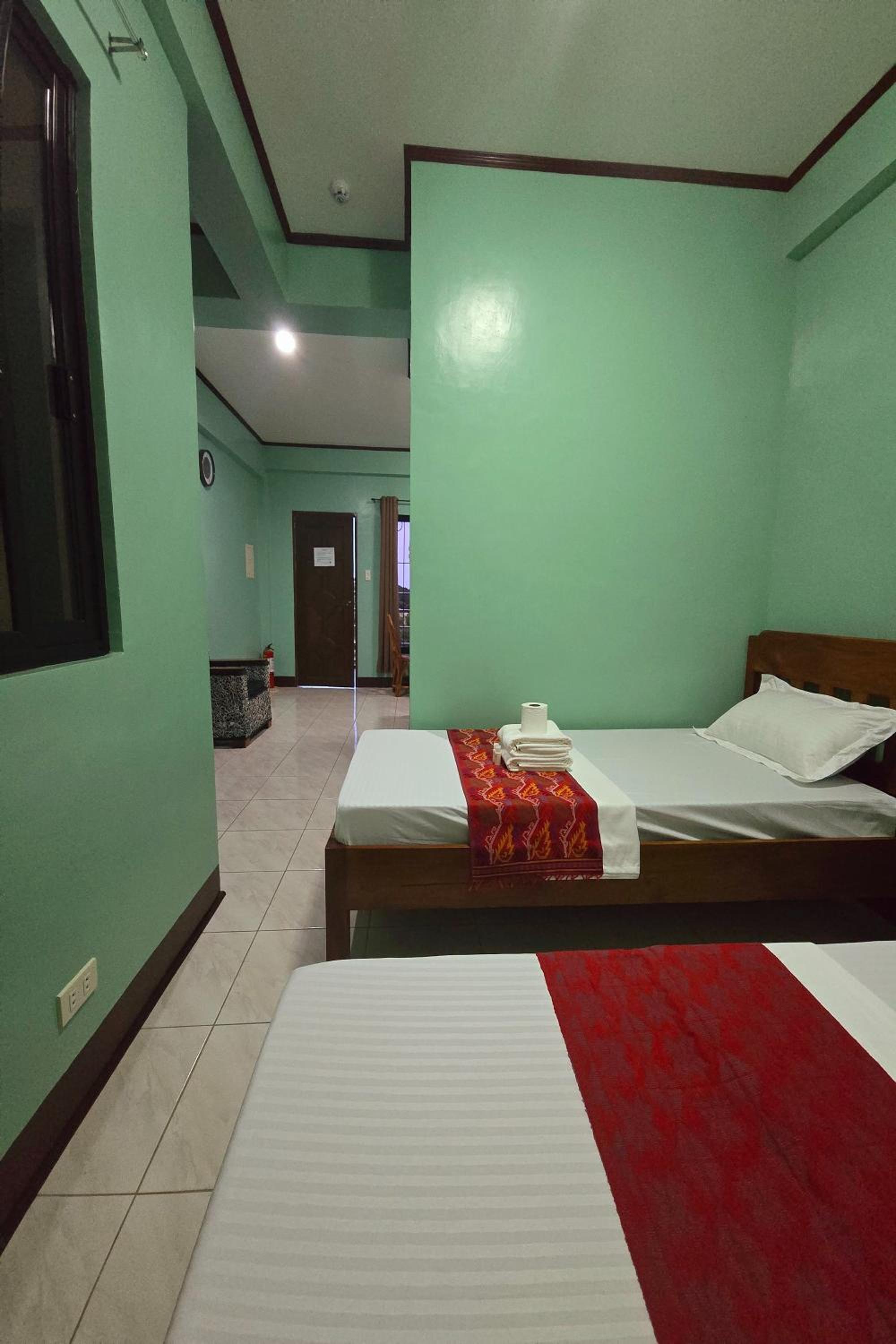 Deluxe Twin Room - Photo 9