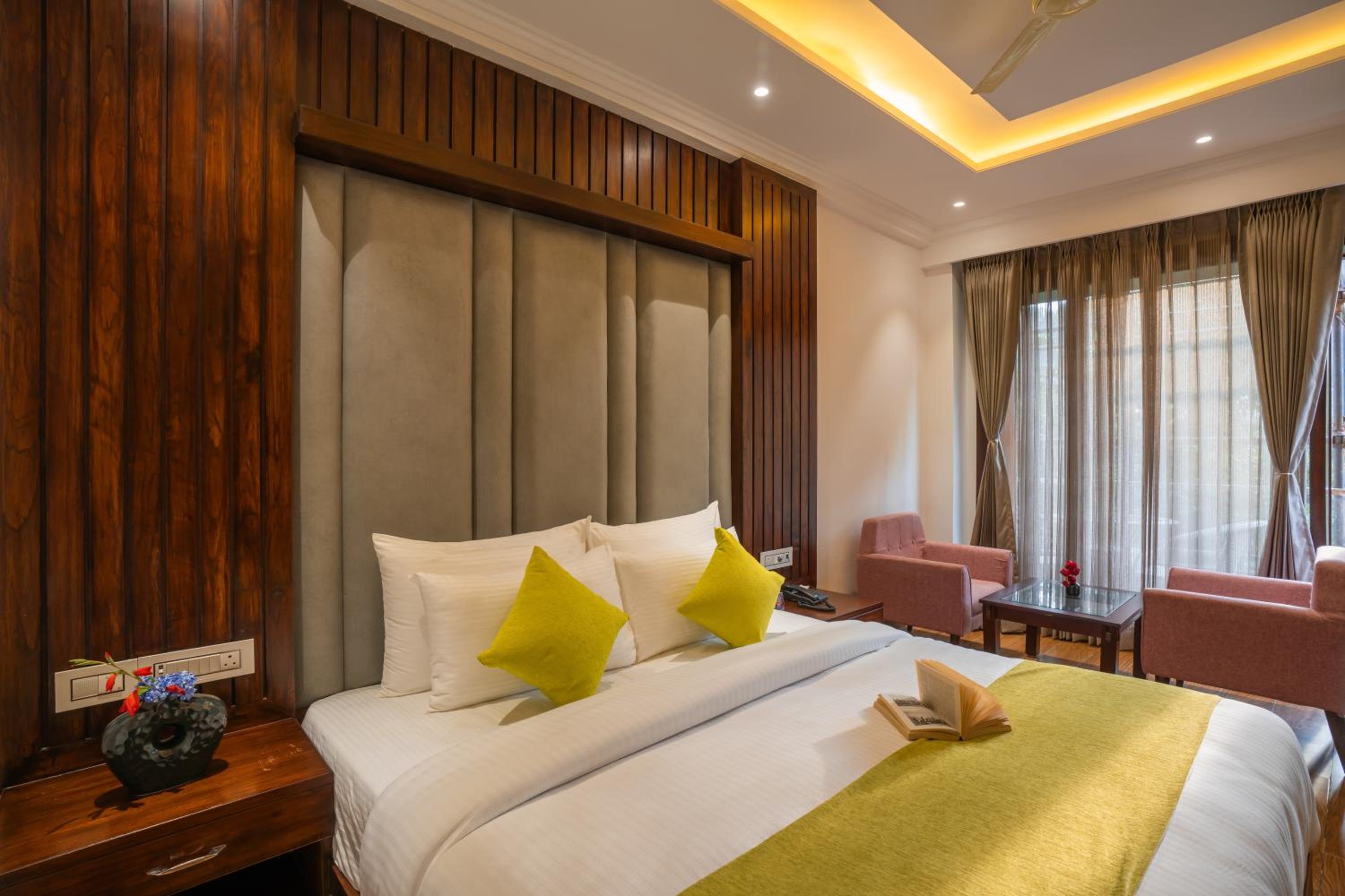 Deluxe Room - Photo 7