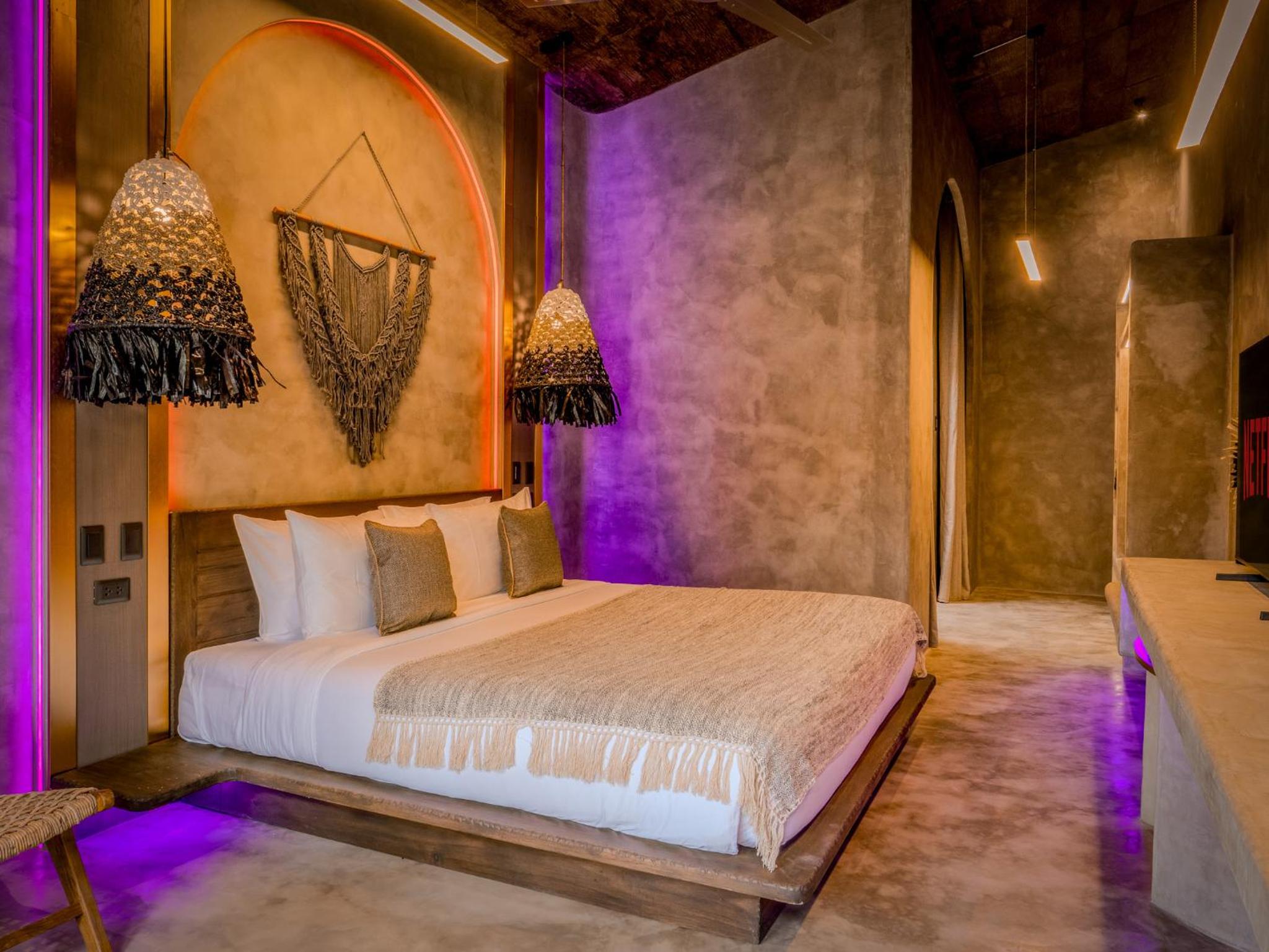 Three-Bedroom Villa - Photo 26