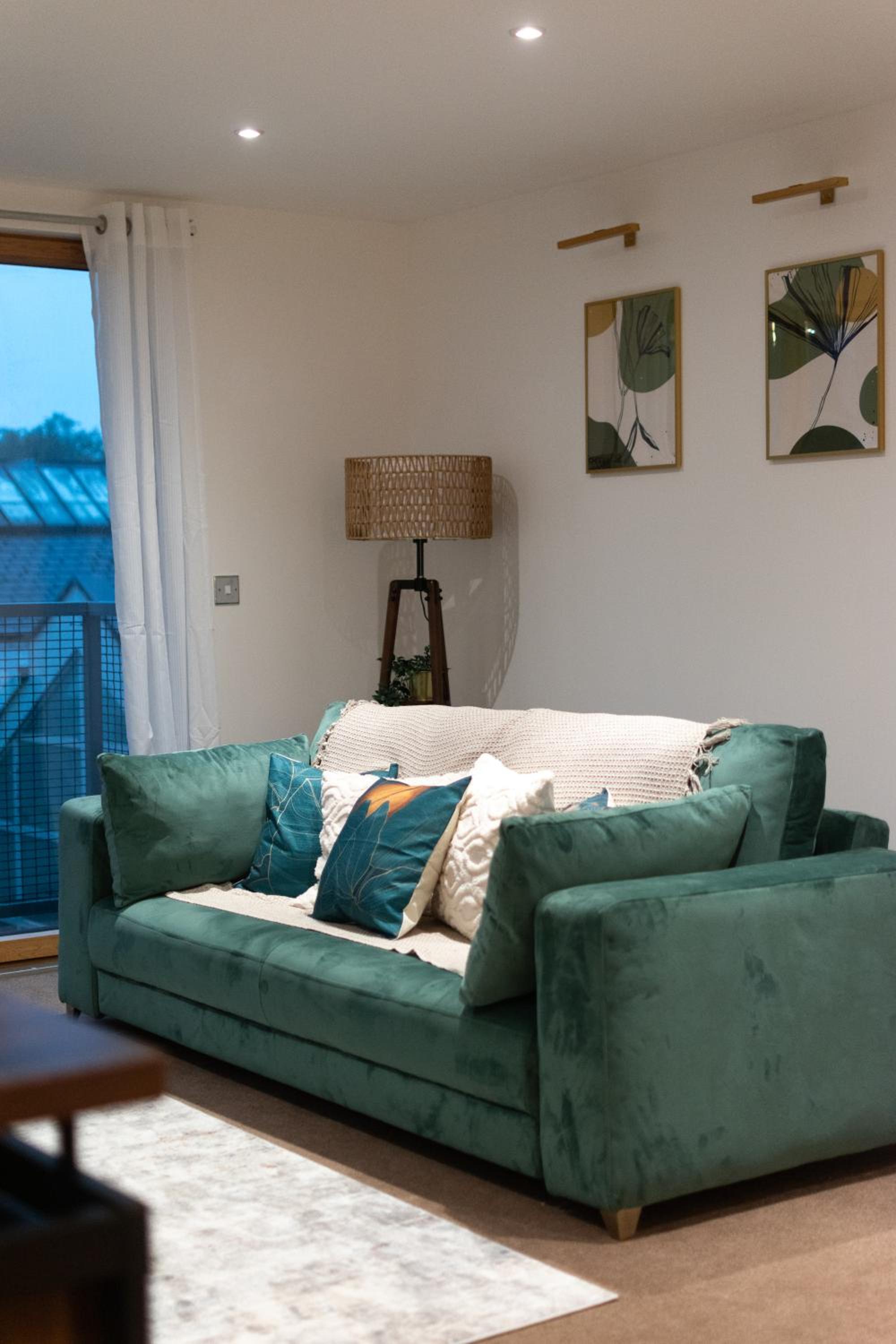 Two-Bedroom Apartment with Balcony photo 1