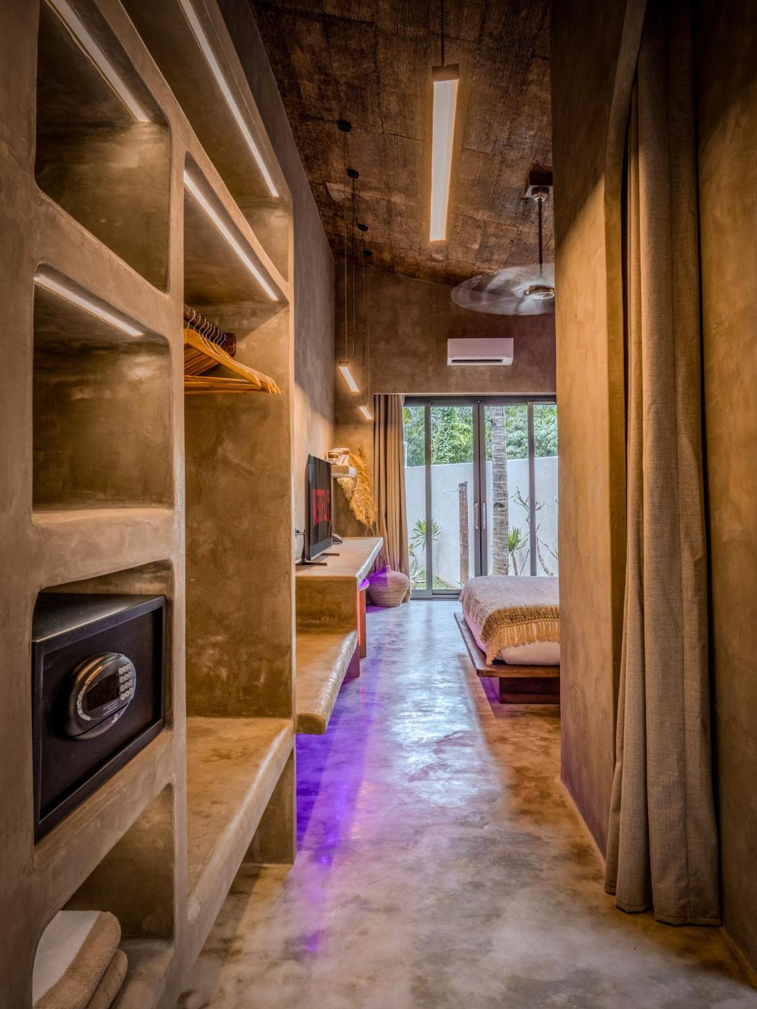 Three-Bedroom Villa - Photo 33