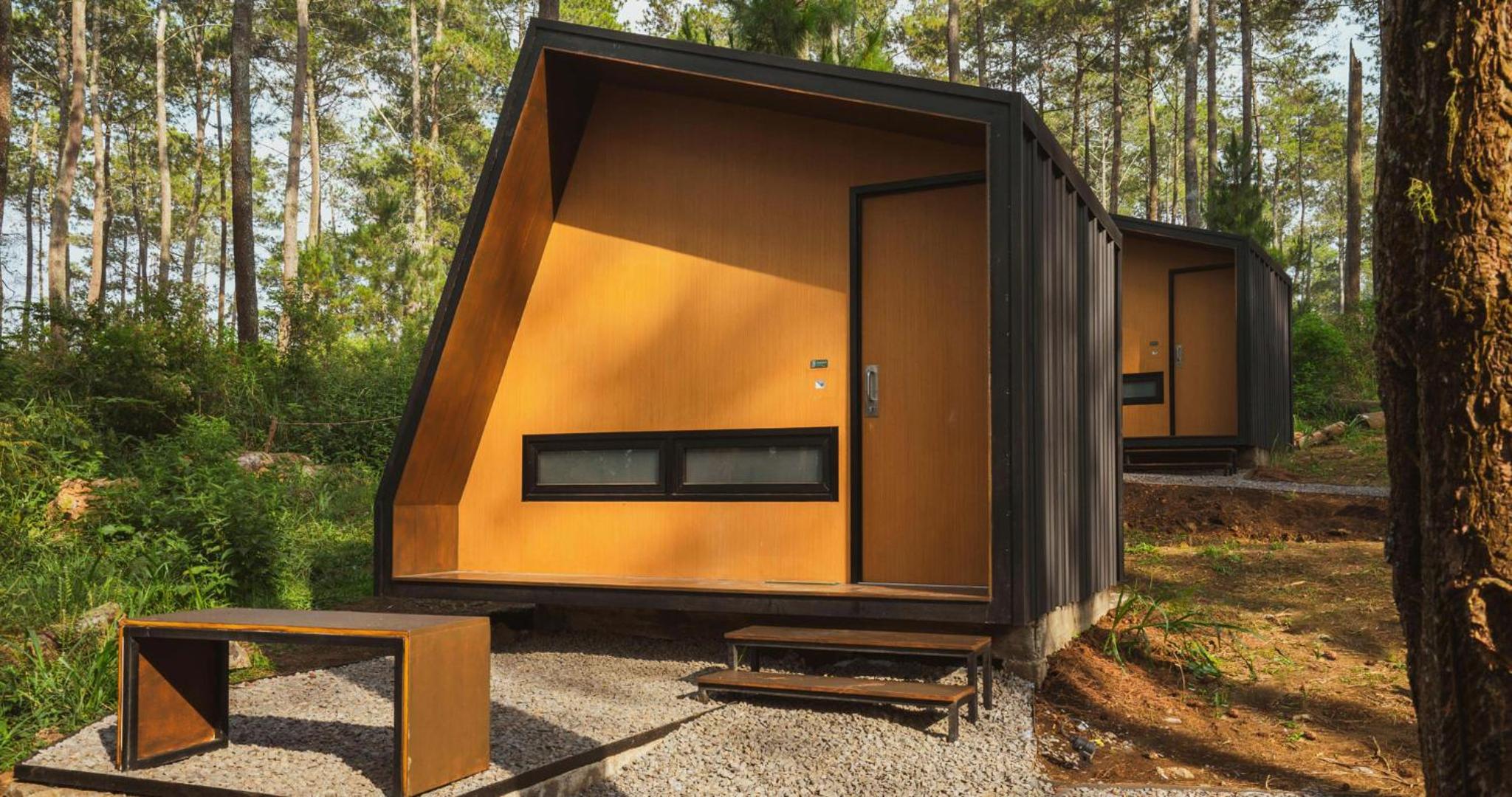 Standard Cabin with Shared Bathroom photo 2