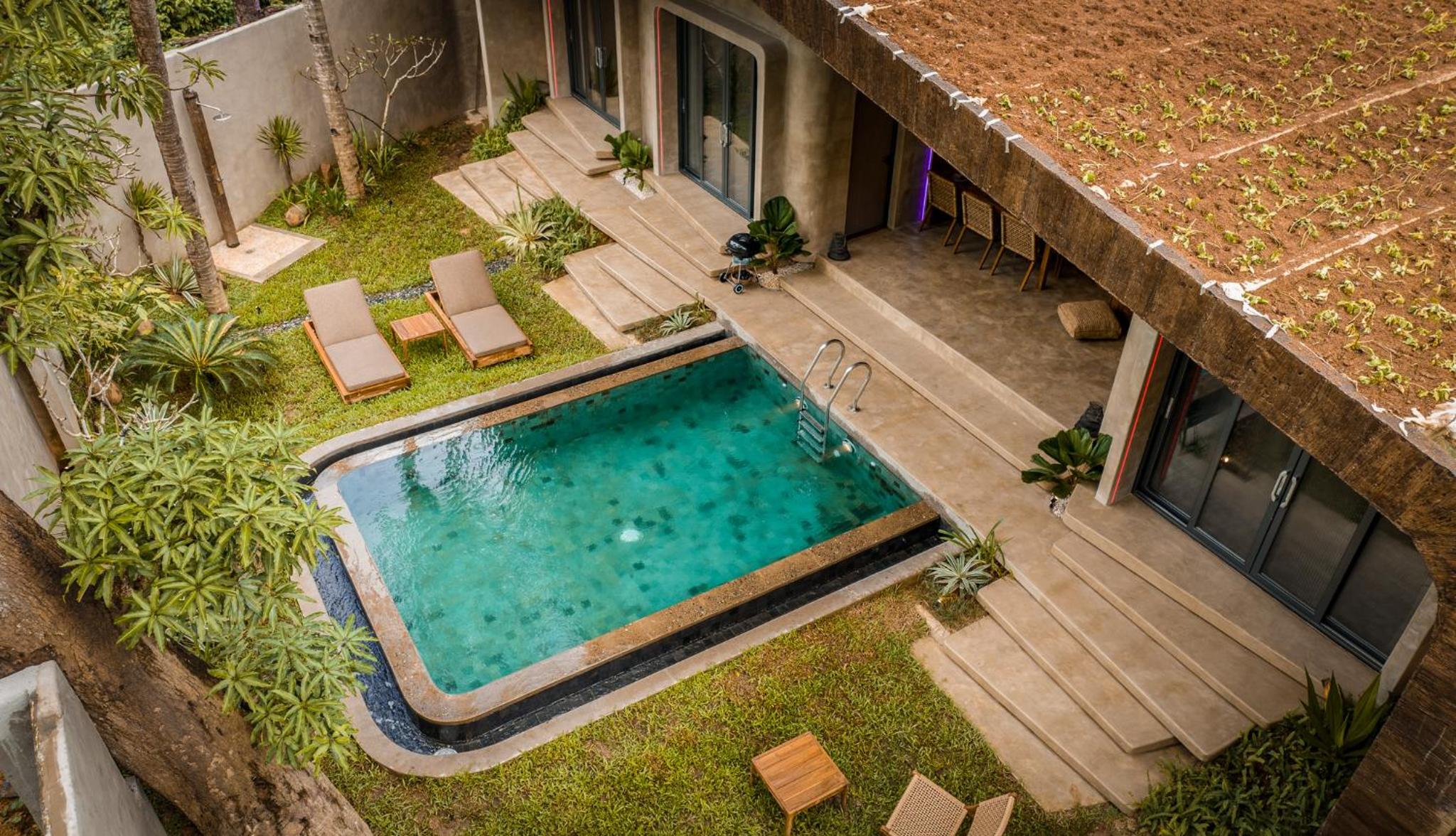 Three-Bedroom Villa - Photo 41