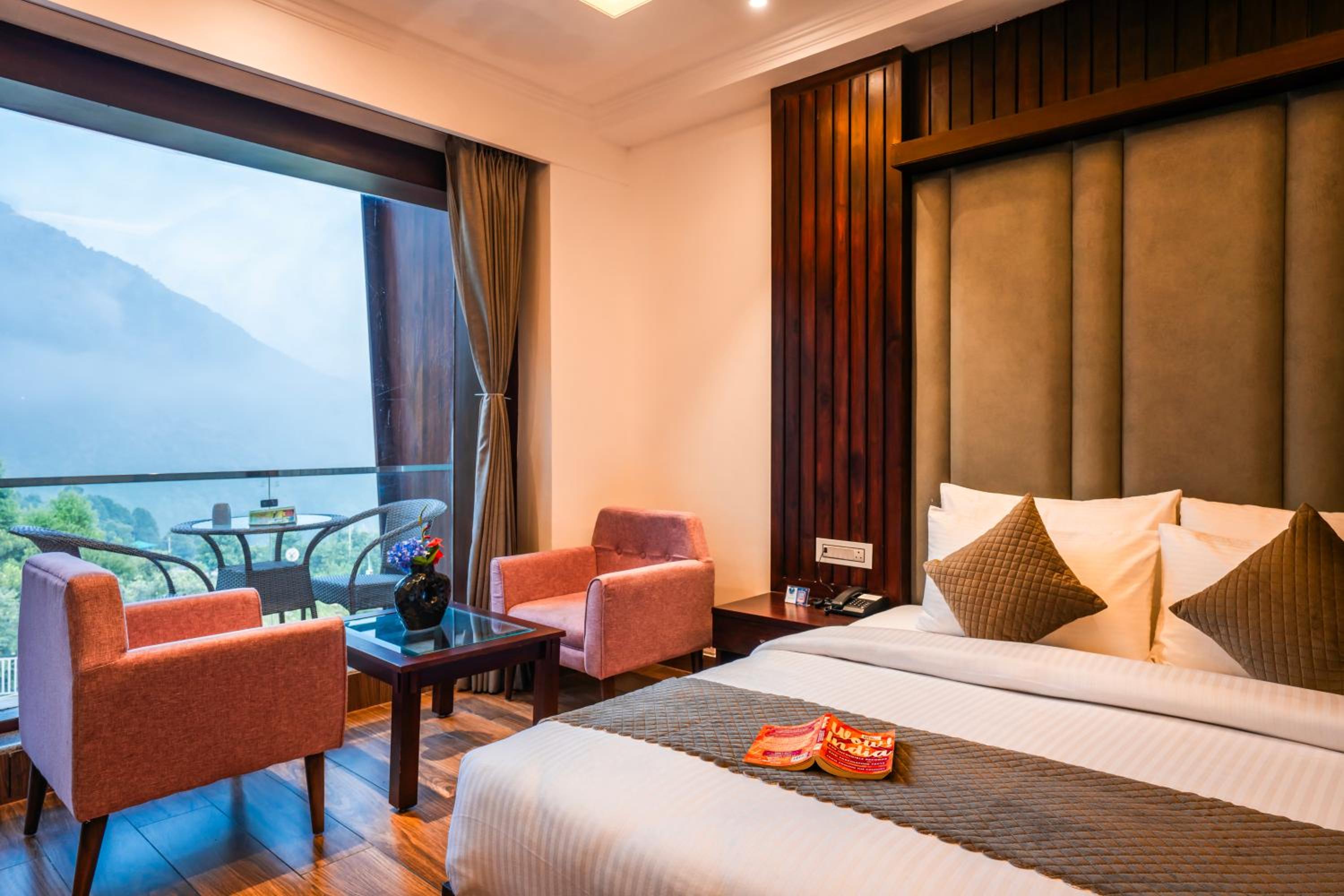 Superior King Room
