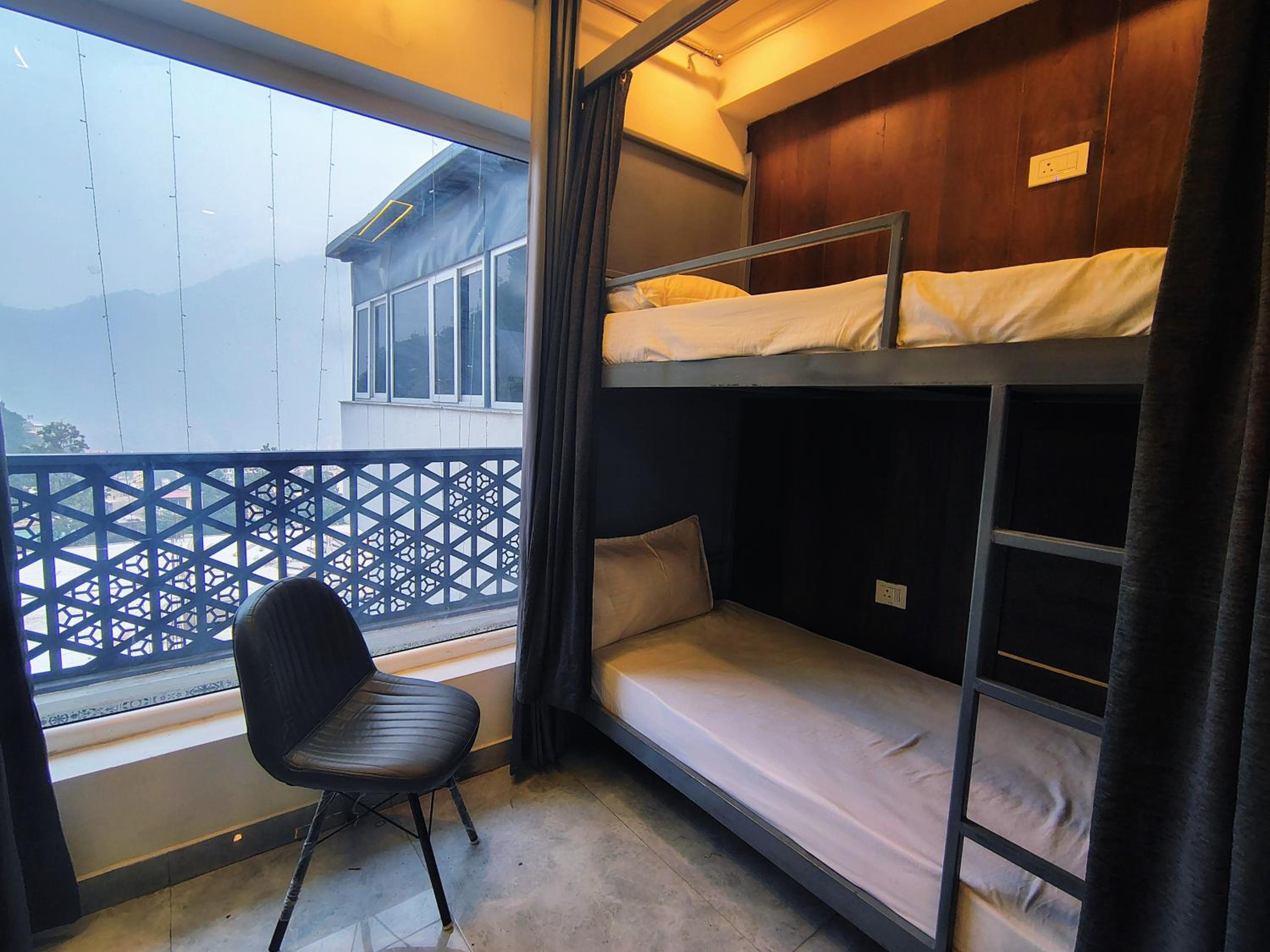 Bed In 6-Bed Female Dormitory Room photo 2